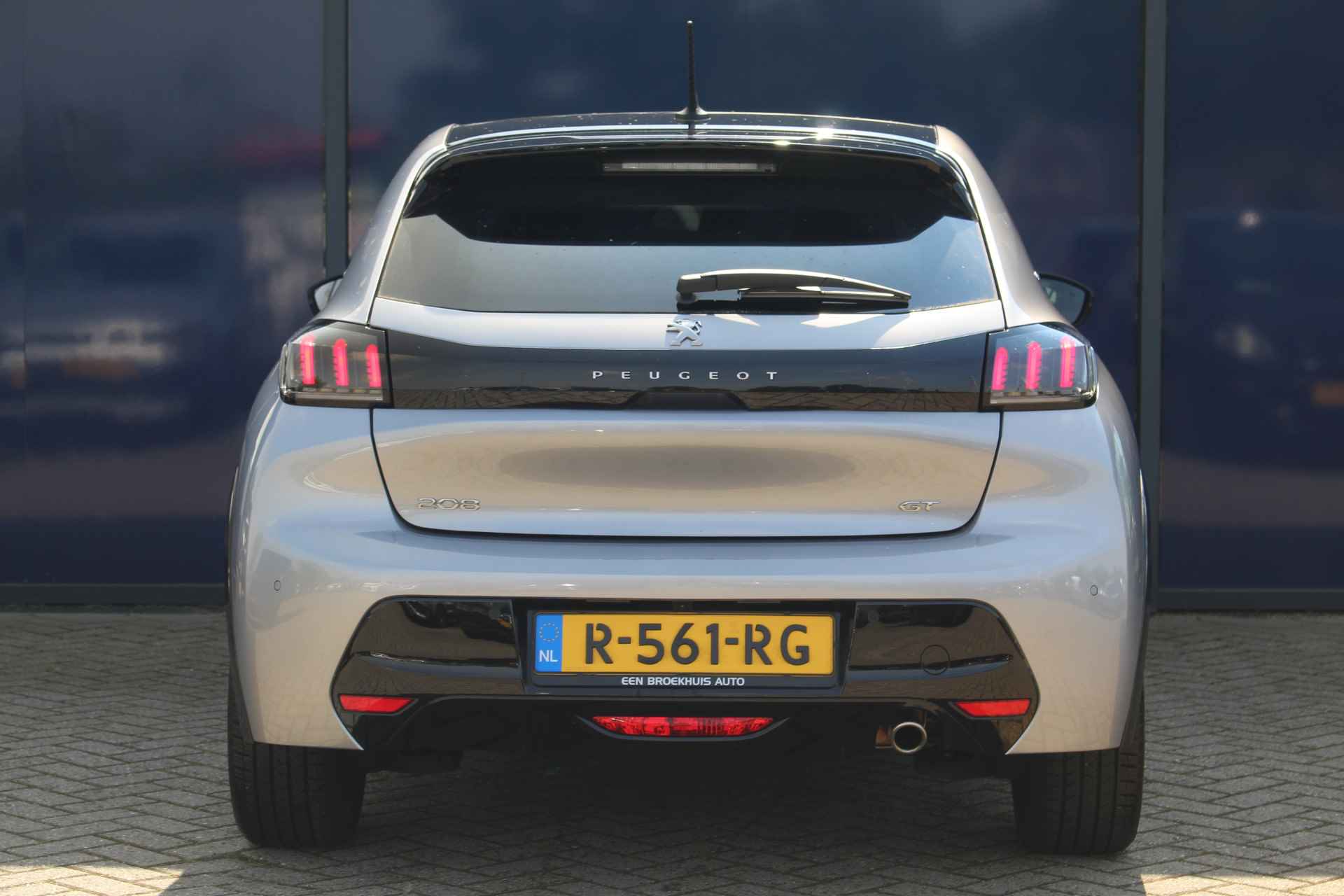 Peugeot 208 1.2 100PK GT Pack | Panorama Dak | Alcantara/Leer | Virtueel Dashboard | Navigatie | Camera | Apple/Android Carplay | Adapt. Cruise | Clima | LED | 17" Lichtmetaal | Parkeersensoren Rondom - 27/41