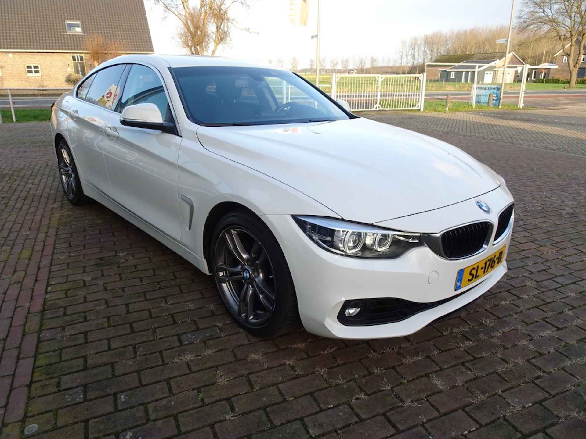 BMW 4-serie 418I Executive PDC/NL aut/Navi/LED/Stoelverwarming - 2/25