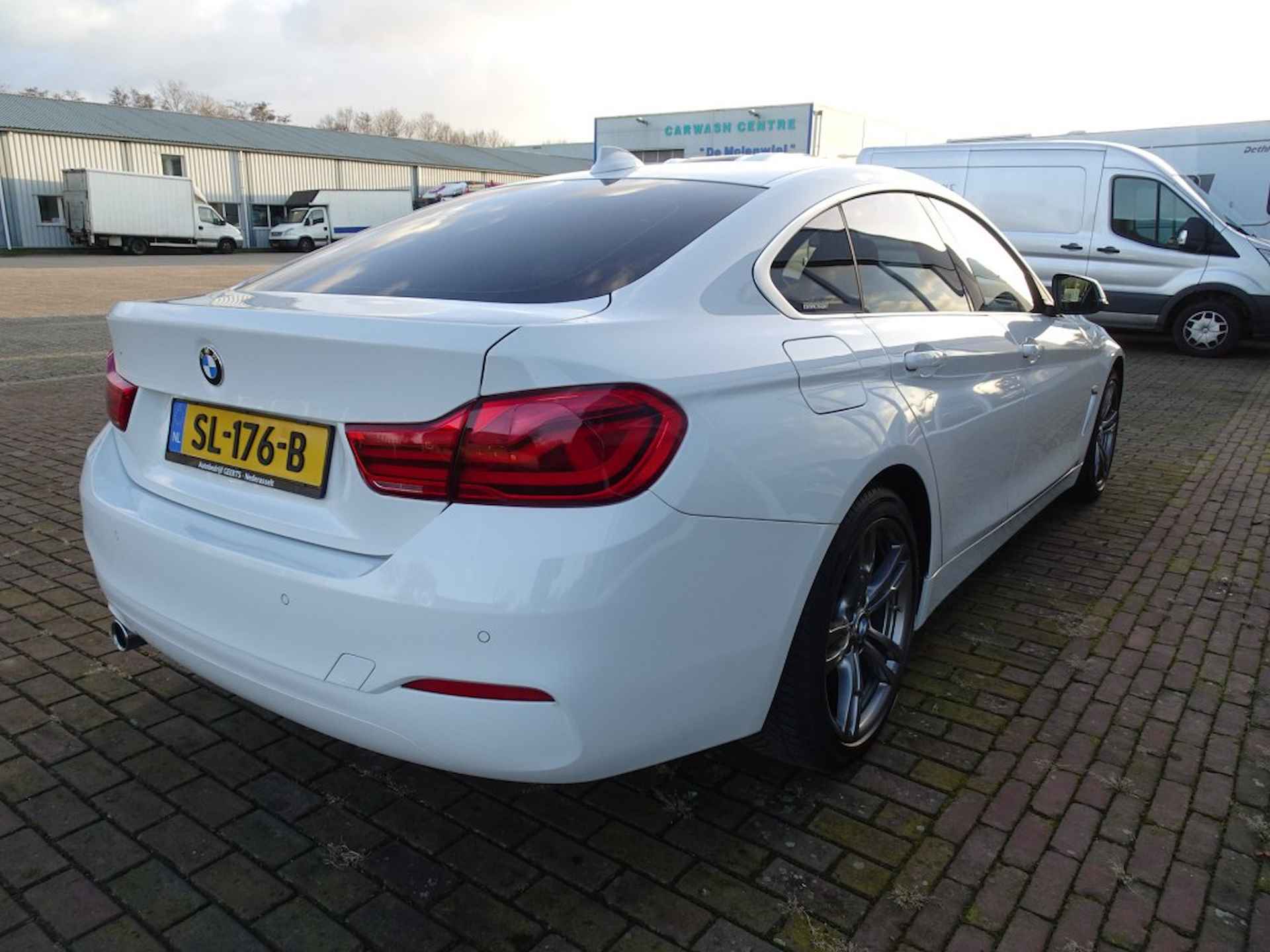 BMW 4-serie 418I Executive PDC/NL aut/Navi/LED/Stoelverwarming - 20/25