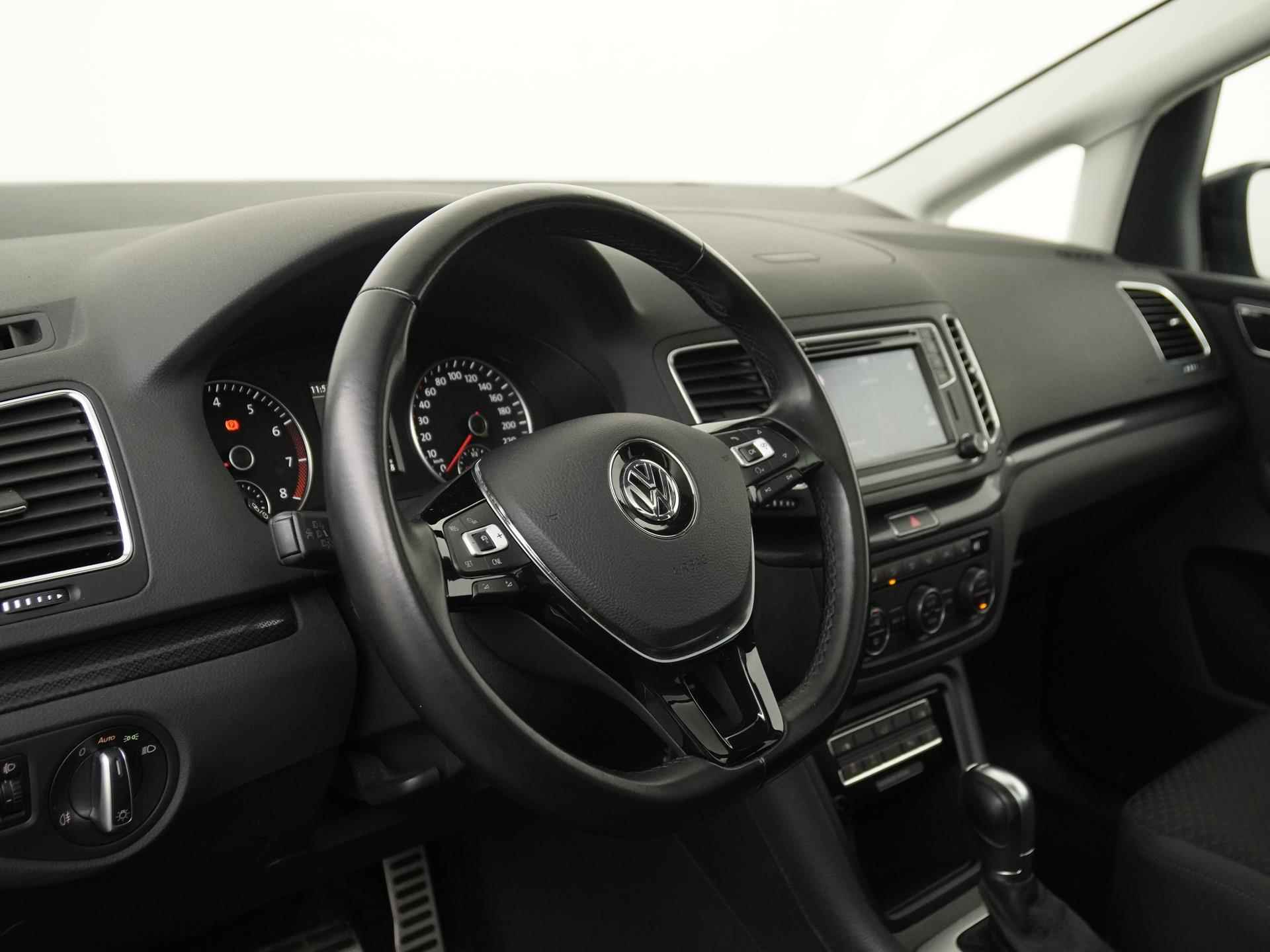 Volkswagen Sharan 1.4 TSI DSG United | 7 Persoons | Panoramadak | Elektr Deuren | Dynaudio | Zondag Open! - 34/39