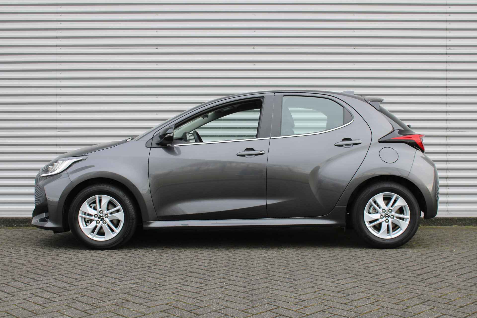 Mazda 2 Hybrid 1.5 Agile Comfort Pack | Airco | Cruise | Apple car play | Android auto | Camera | 15" LM | - 8/33