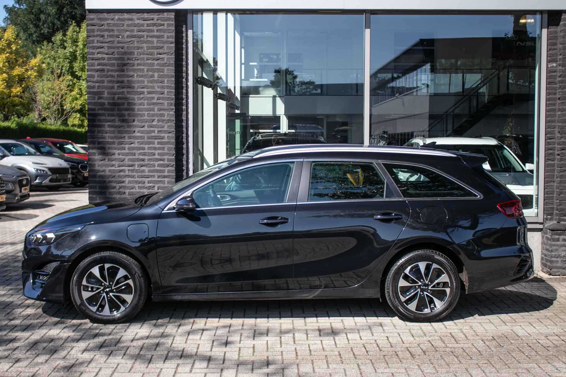 Kia Ceed Sportswagon 1.6 GDI PHEV DynamicLine - All-in rijklrprs | Carplay | Adpt. cruise | Camera | stuurverw. - 2/41