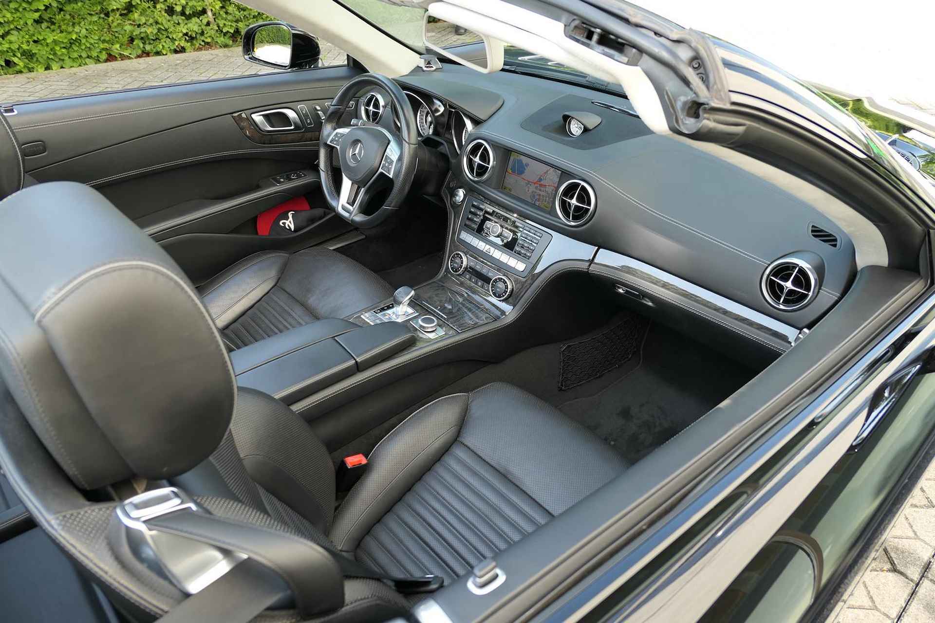 Mercedes-Benz SL-klasse 500 AMG V8 Navi Panodak Airscarf B&O Massage Topsconditie - 6/28