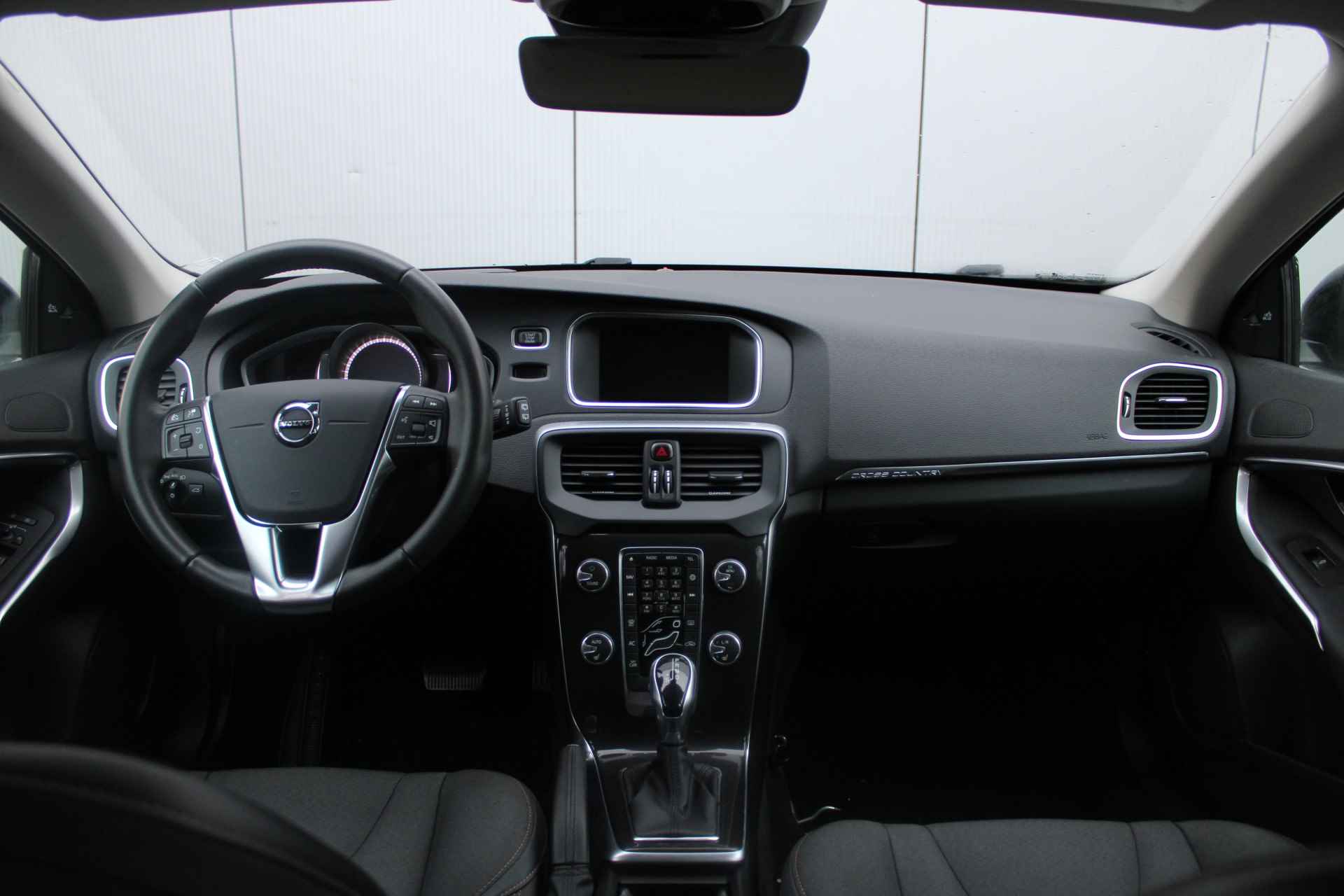 Volvo V40 Cross Country T3 Automaat Nordic+ | Adaptieve Cruise | Keyless | Standkachel - 21/28