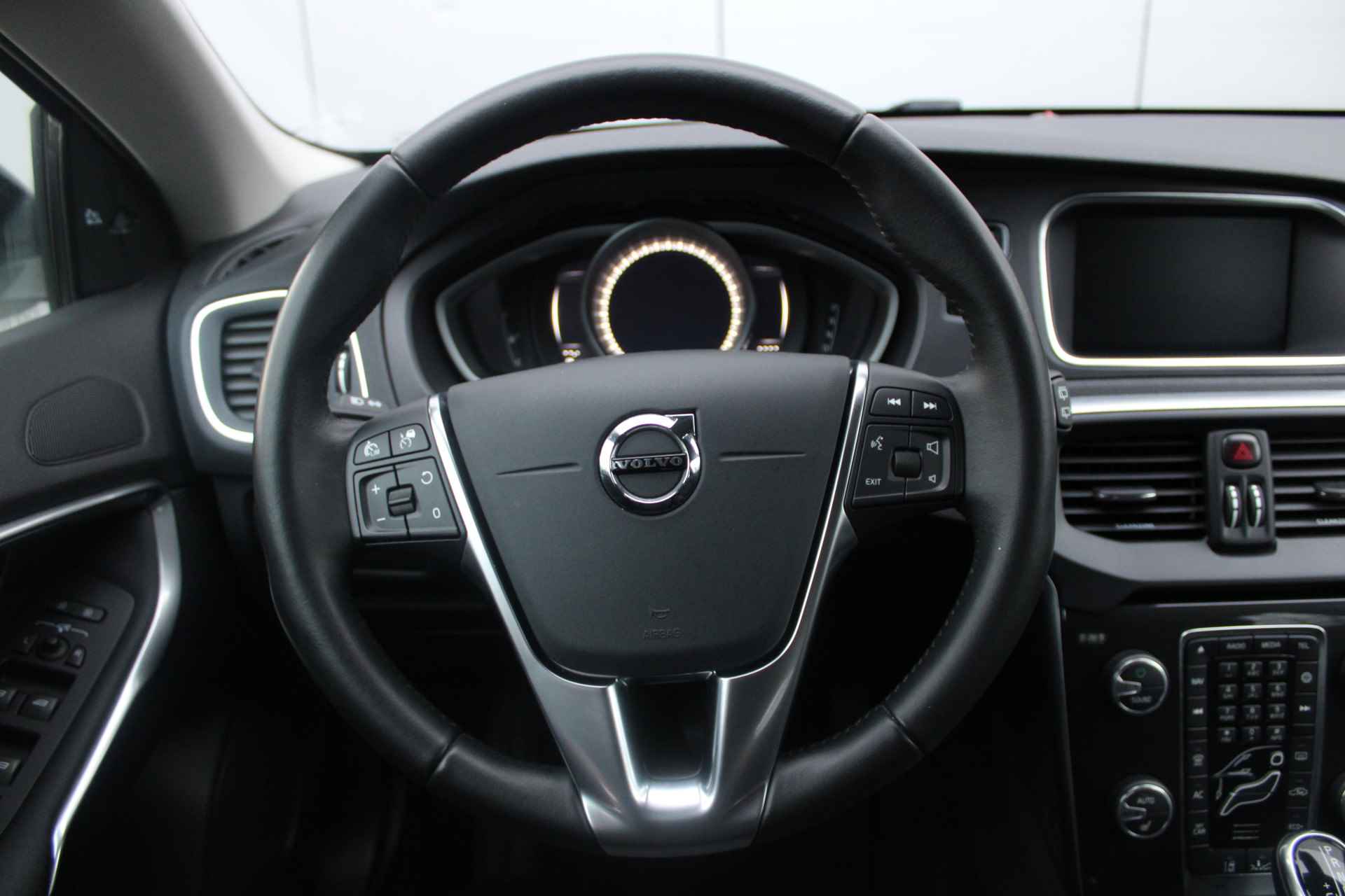 Volvo V40 Cross Country T3 Automaat Nordic+ | Adaptieve Cruise | Keyless | Standkachel - 22/28