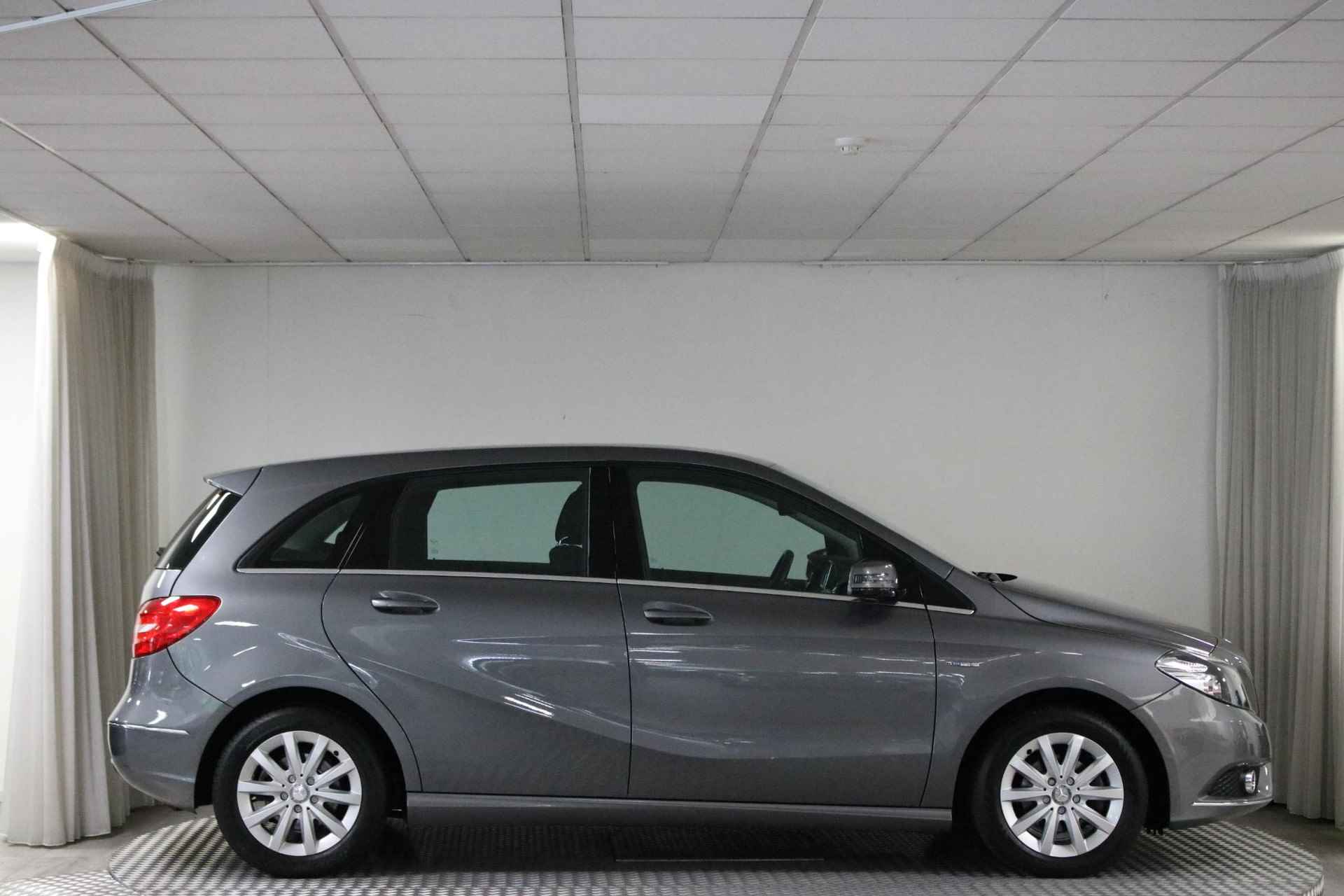 Mercedes-Benz B-klasse 180 Ambition 122 PK. Airco | Navi | Lichtmetaal | Elek. ramen | Nette auto! - 8/35