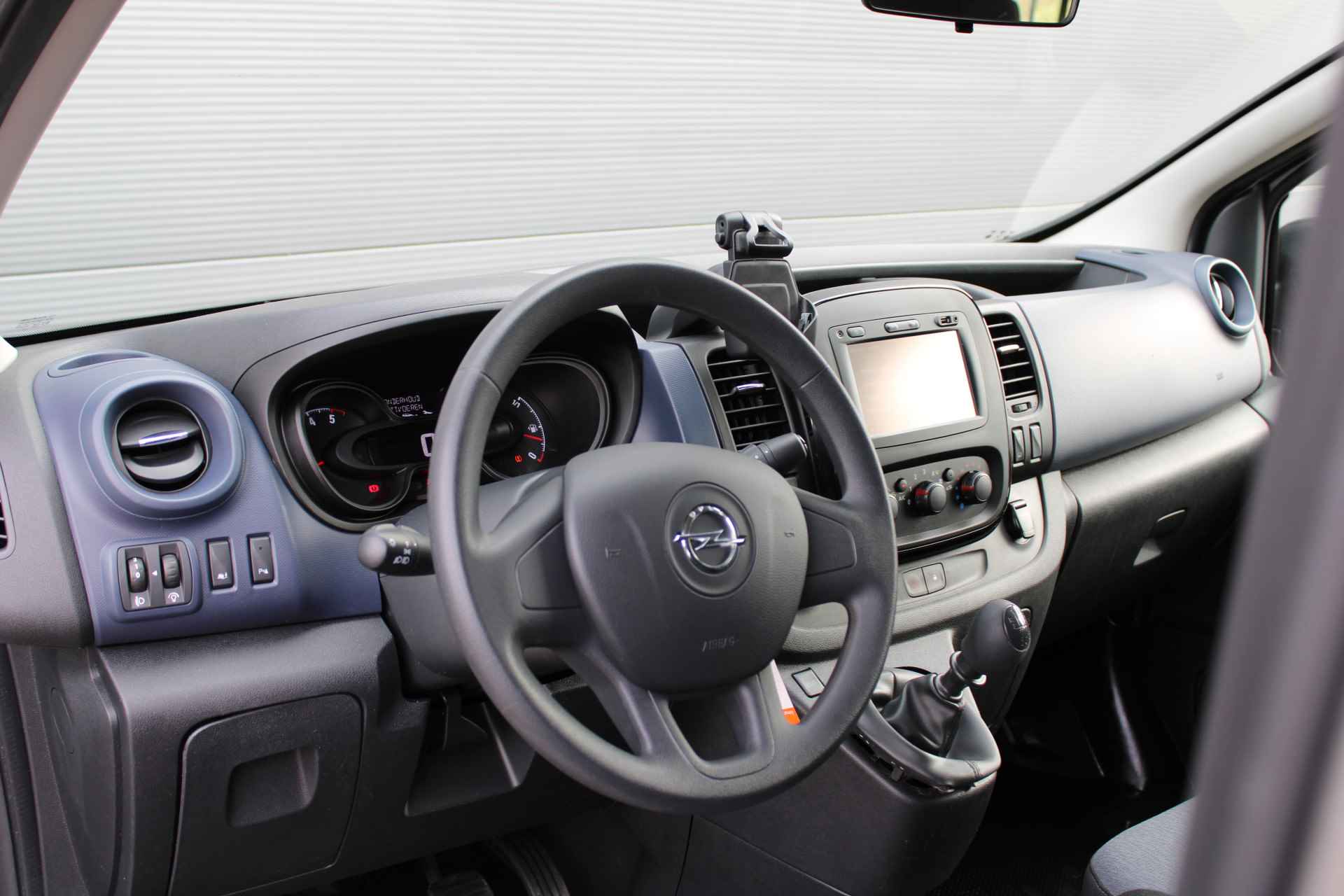 Opel Vivaro 1.6T 125 pk L2H1 | 9-pers. | Navi | Dealer onderhouden | Side-bars | Parkeerhulp | Airco | Start/Stop - 13/34