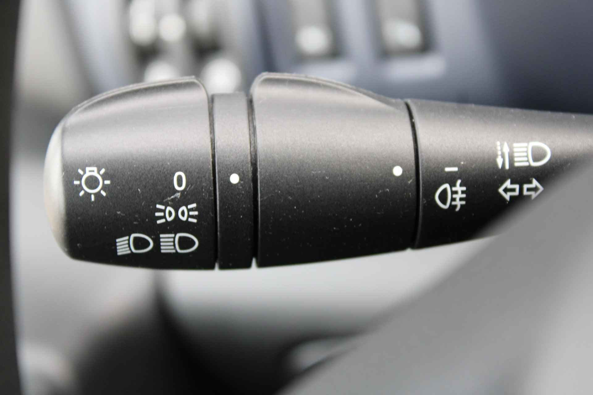 Opel Vivaro 1.6T 125 pk L2H1 | 9-pers. | Navi | Dealer onderhouden | Side-bars | Parkeerhulp | Airco | Start/Stop - 14/34