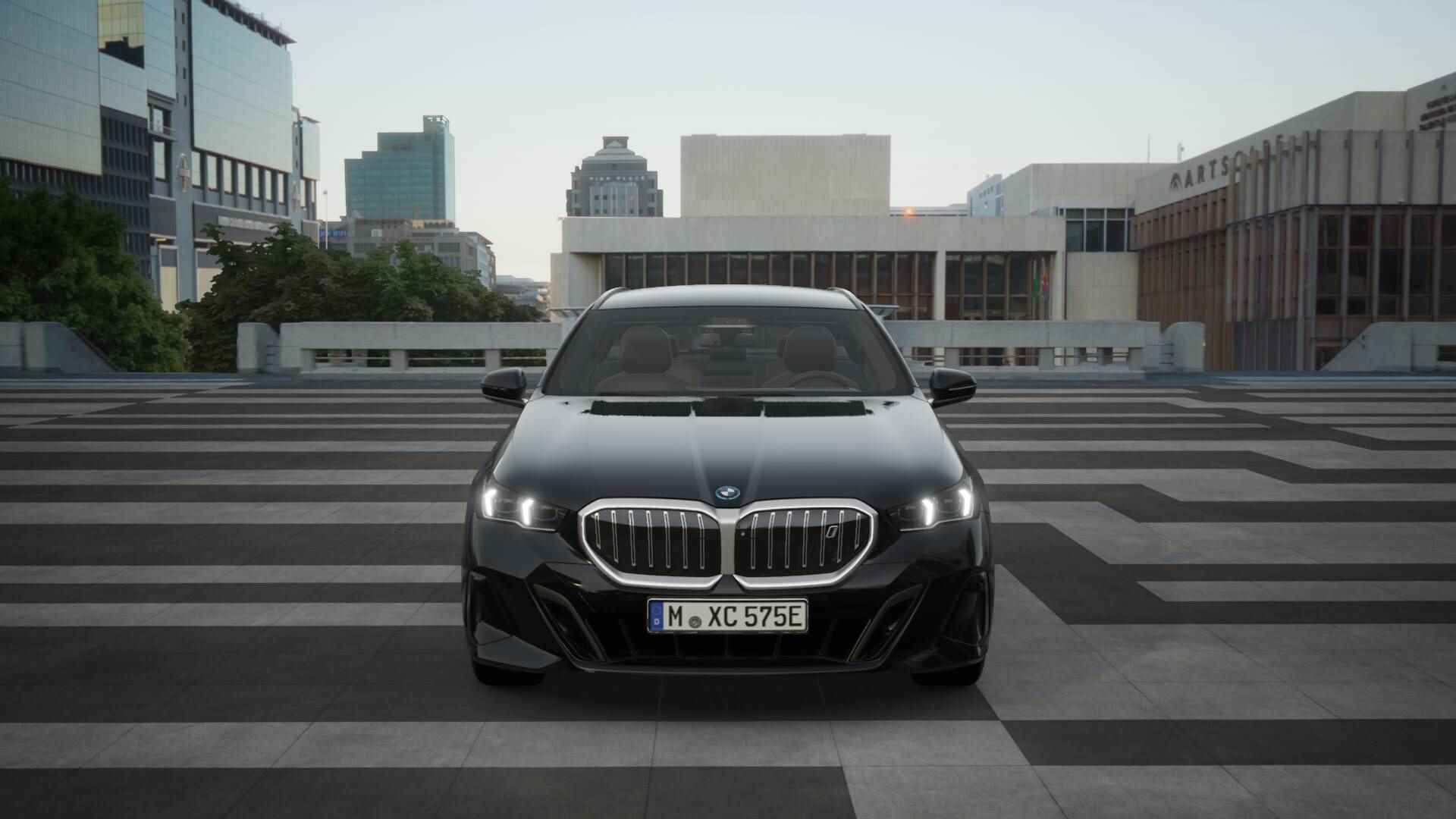 BMW i5 Touring eDrive40 High Executive M Sport 84 kWh / Trekhaak / Parking Assistant Professional / Adaptieve LED / Stoelventilatie / Driving Assistant Professional / Comfortstoelen - 4/11