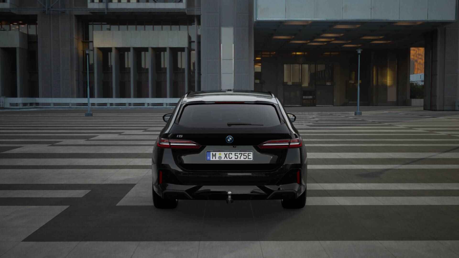 BMW i5 Touring eDrive40 High Executive M Sport 84 kWh / Trekhaak / Parking Assistant Professional / Adaptieve LED / Stoelventilatie / Driving Assistant Professional / Comfortstoelen - 5/11