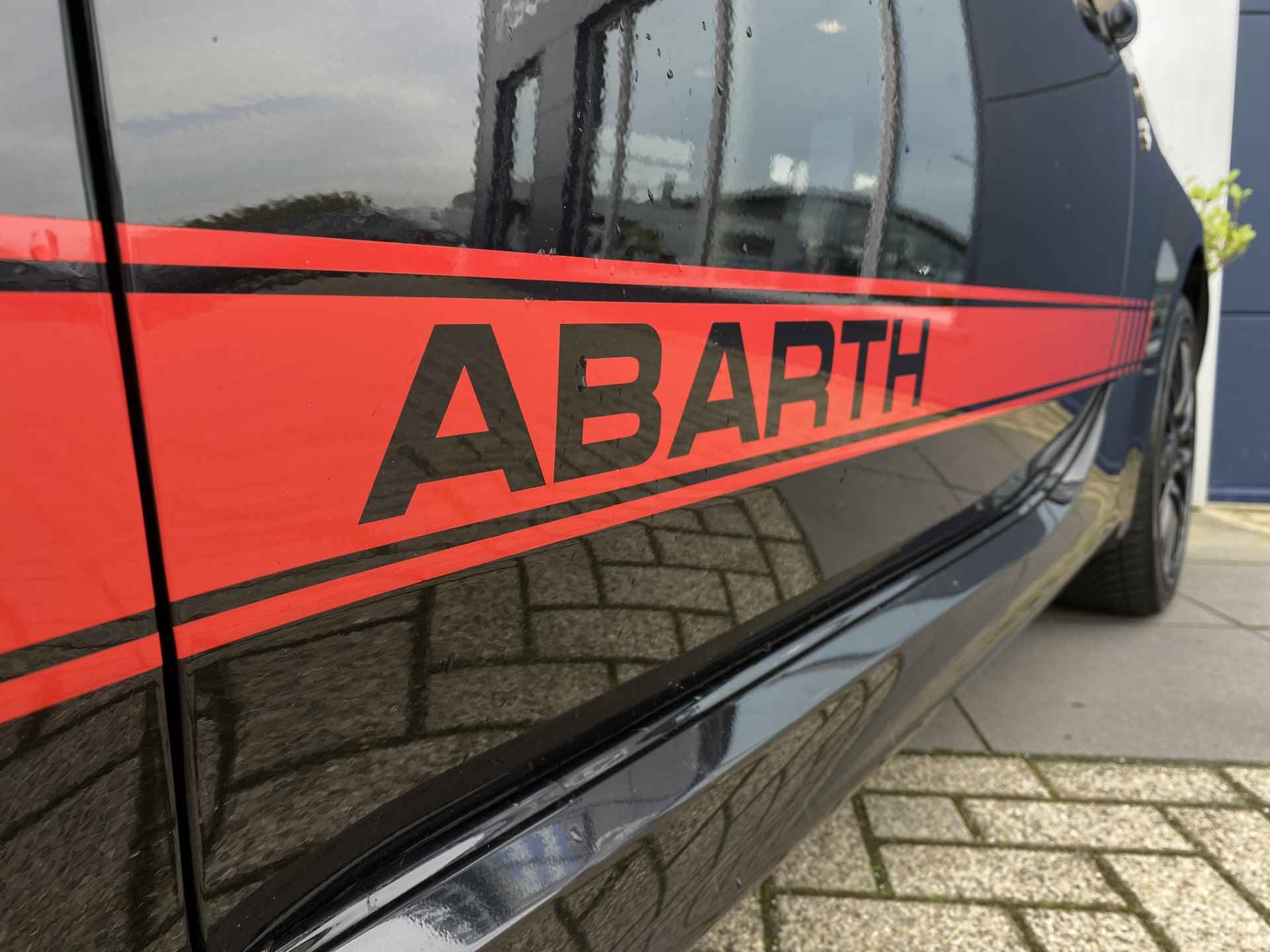 Fiat 500 1.4-16V Abarth | Airco | Schuif/kanteldak | Parkeersensoren achter | Leder | Bluetooth - 5/38