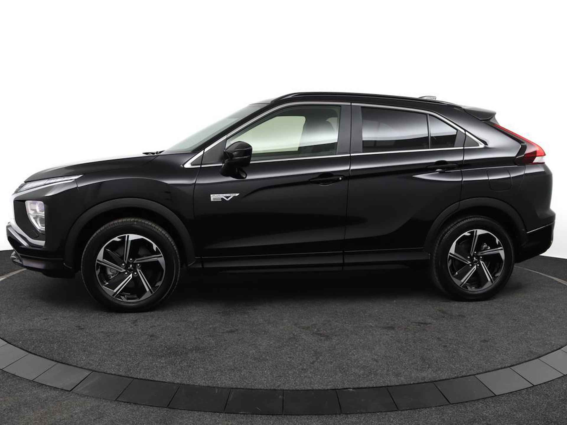 Mitsubishi Eclipse Cross 2.4 PHEV Executive | Apple Carplay/Android Auto | Kunstlederen bekleding | Voorstoelen verwarmd& stuurwiel | Navigatiesysteem | - 3/64