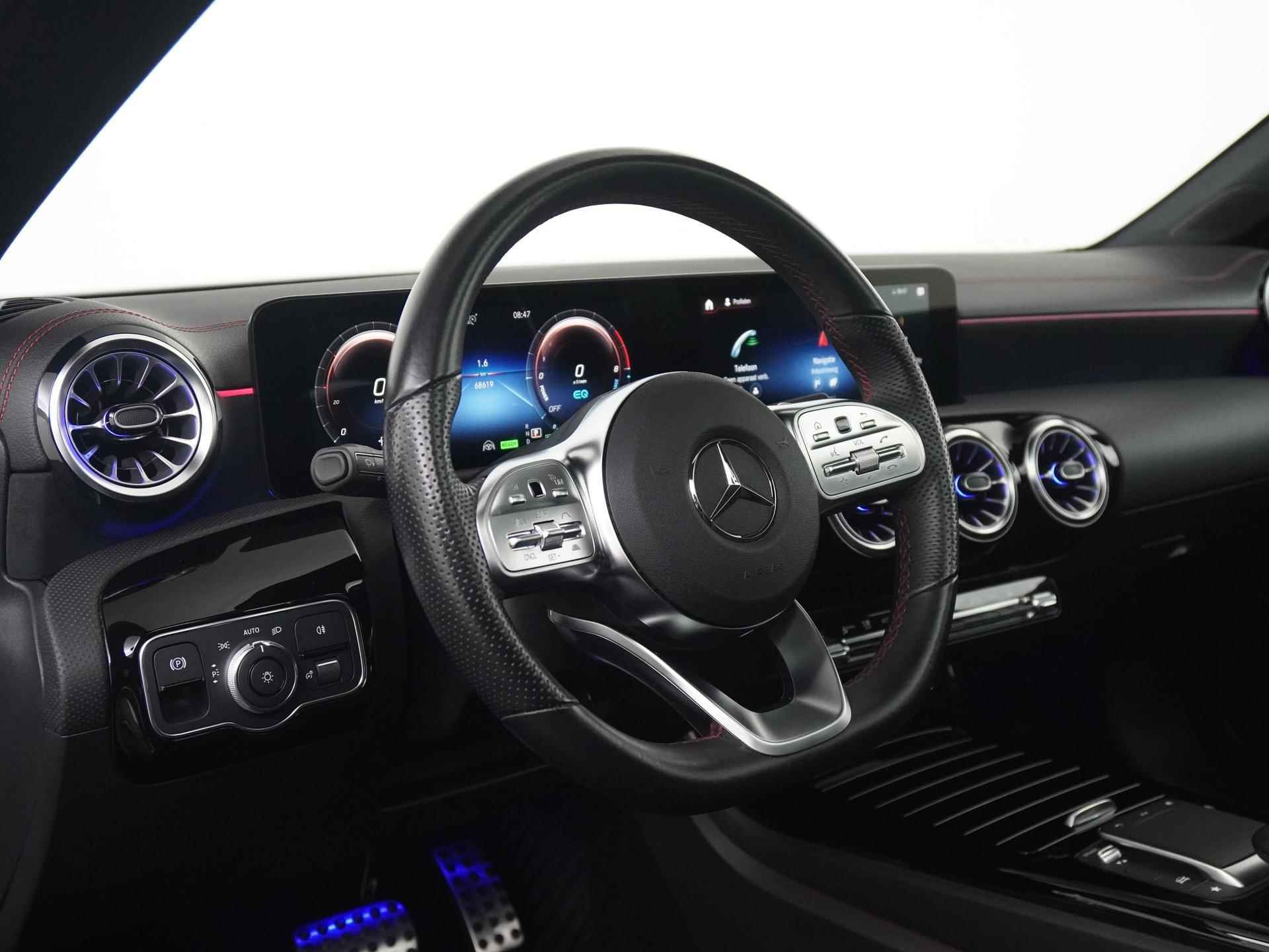 Mercedes-Benz CLA-klasse 250e AMG Night | Panoramadak | Multibeam LED | Carplay | Zondag Open! - 34/44