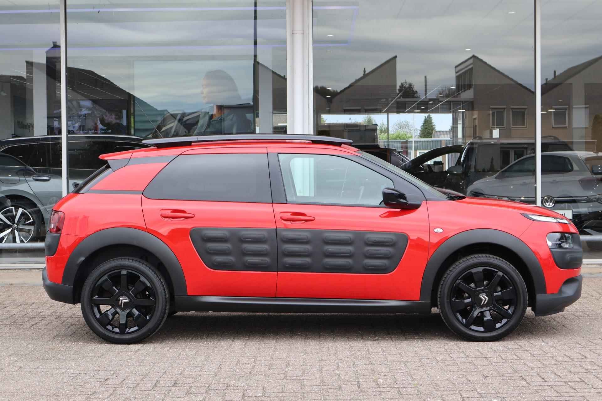 Citroen C4 Cactus 1.2 82pk Shine | Camera | Navigatie | Cruise Control | Climate Control - 3/26