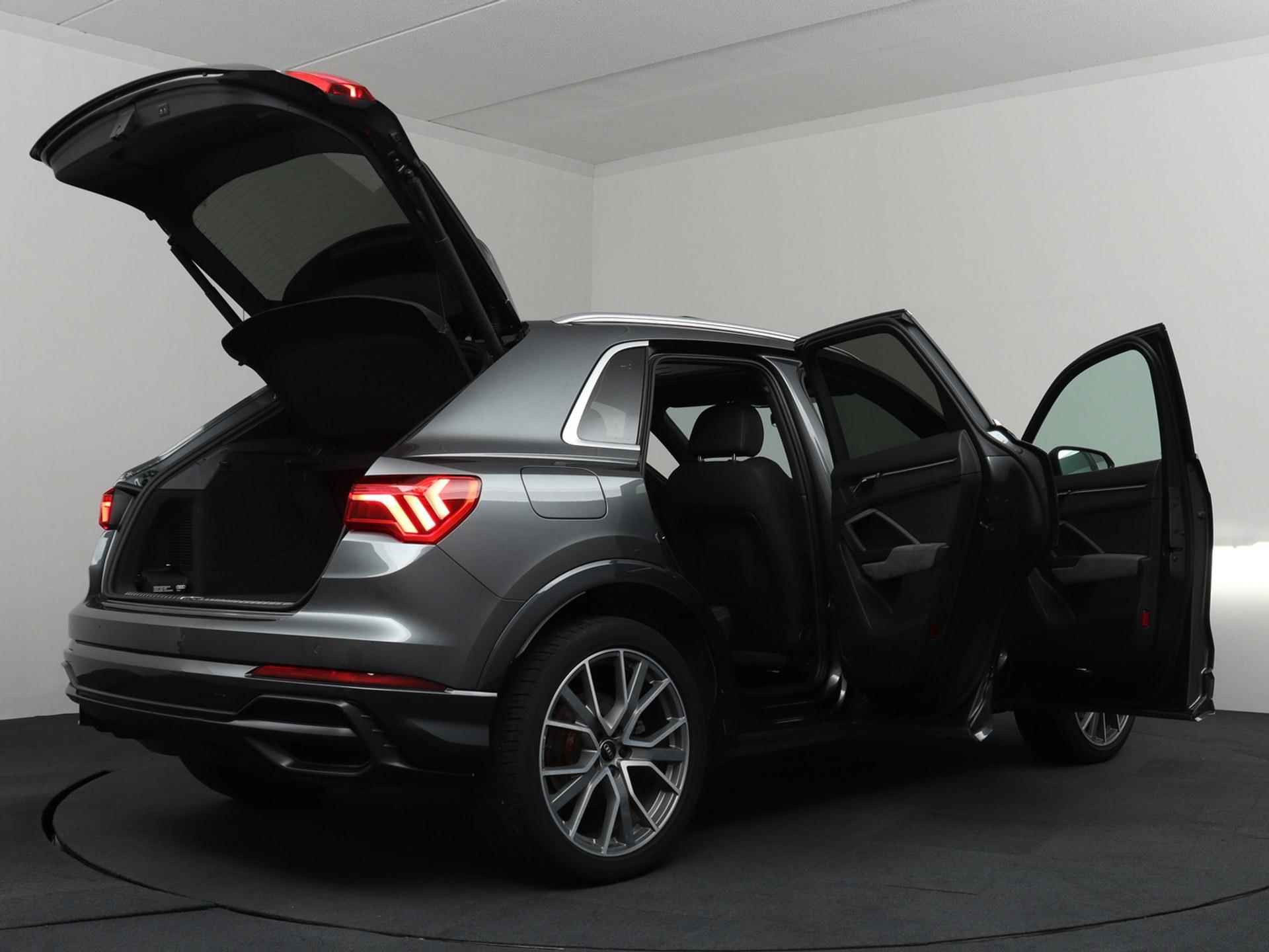 Audi Q3 45 TFSI e S edition PHEV MATRIX | Schuif-kanteldak | Leder | ACC - 43/45