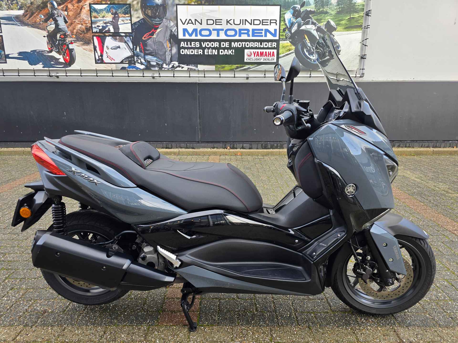 Yamaha XMAX 300 TECHMAX - 1/21