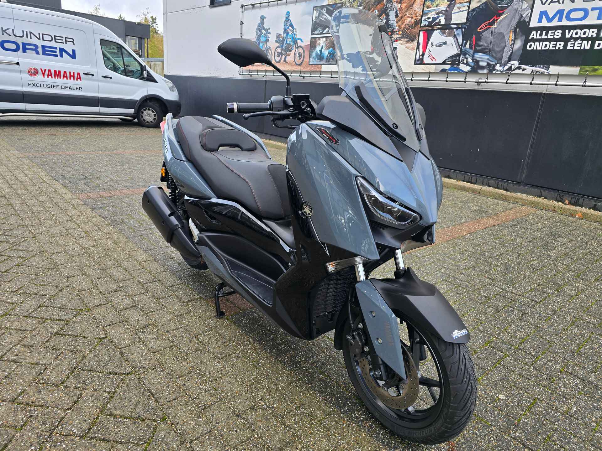 Yamaha XMAX 300 TECHMAX - 2/21