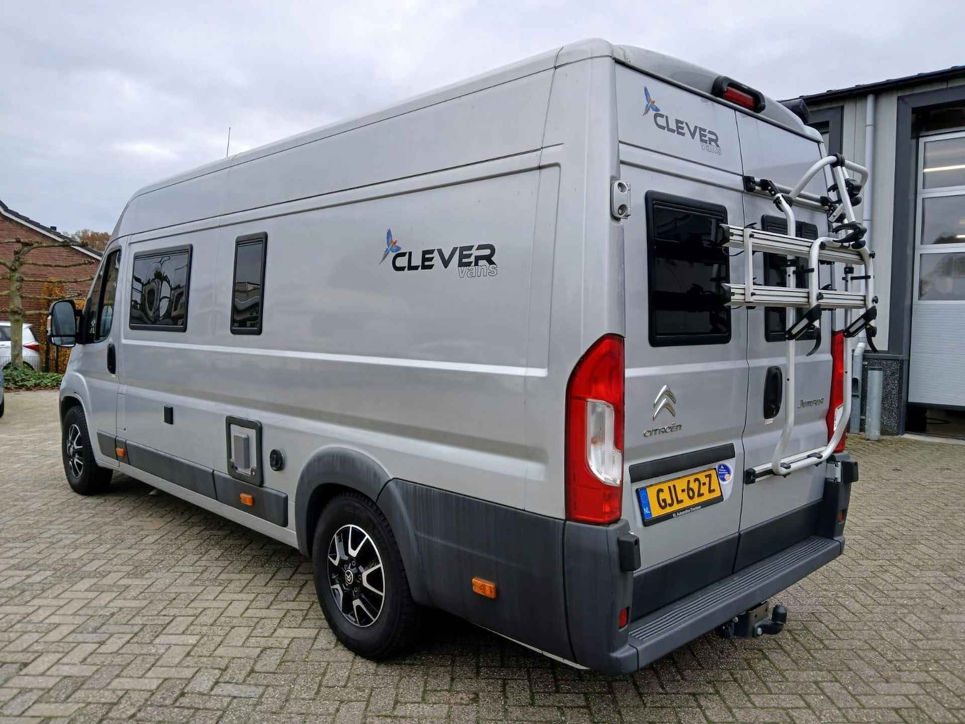 Clever Runner 6.40 Pössl Lengtebedden Buscamper Euro 6 - 2/27