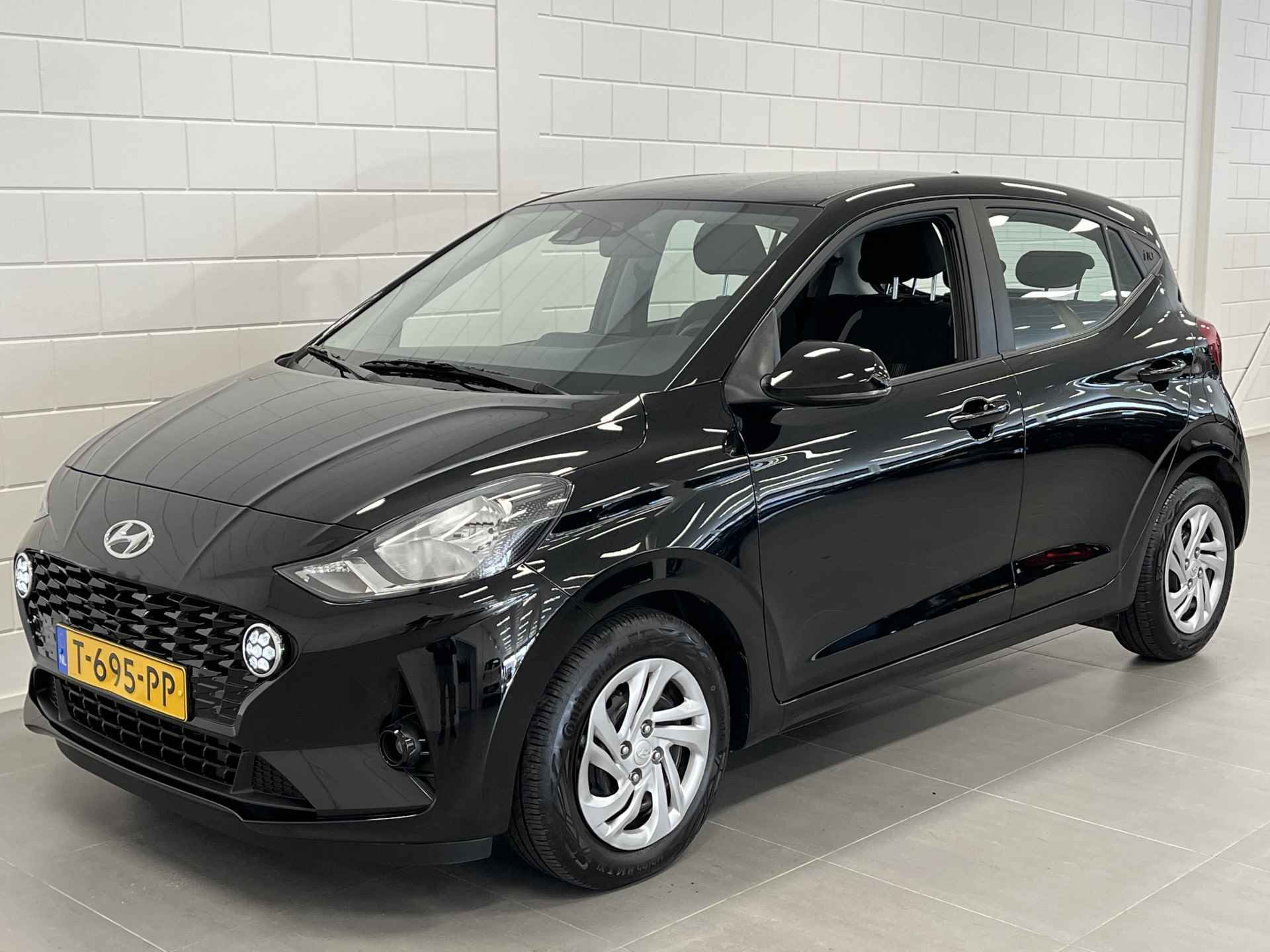 Hyundai i10 1.0 Comfort 5-zits APPLE / ANDROID NAVIGATIE | AIRCO | ZUINIGE AUTO! - 4/36