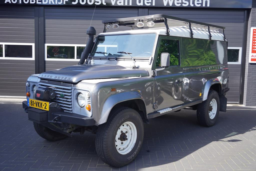 Land Rover Defender 2.4 TD HT 110" SE