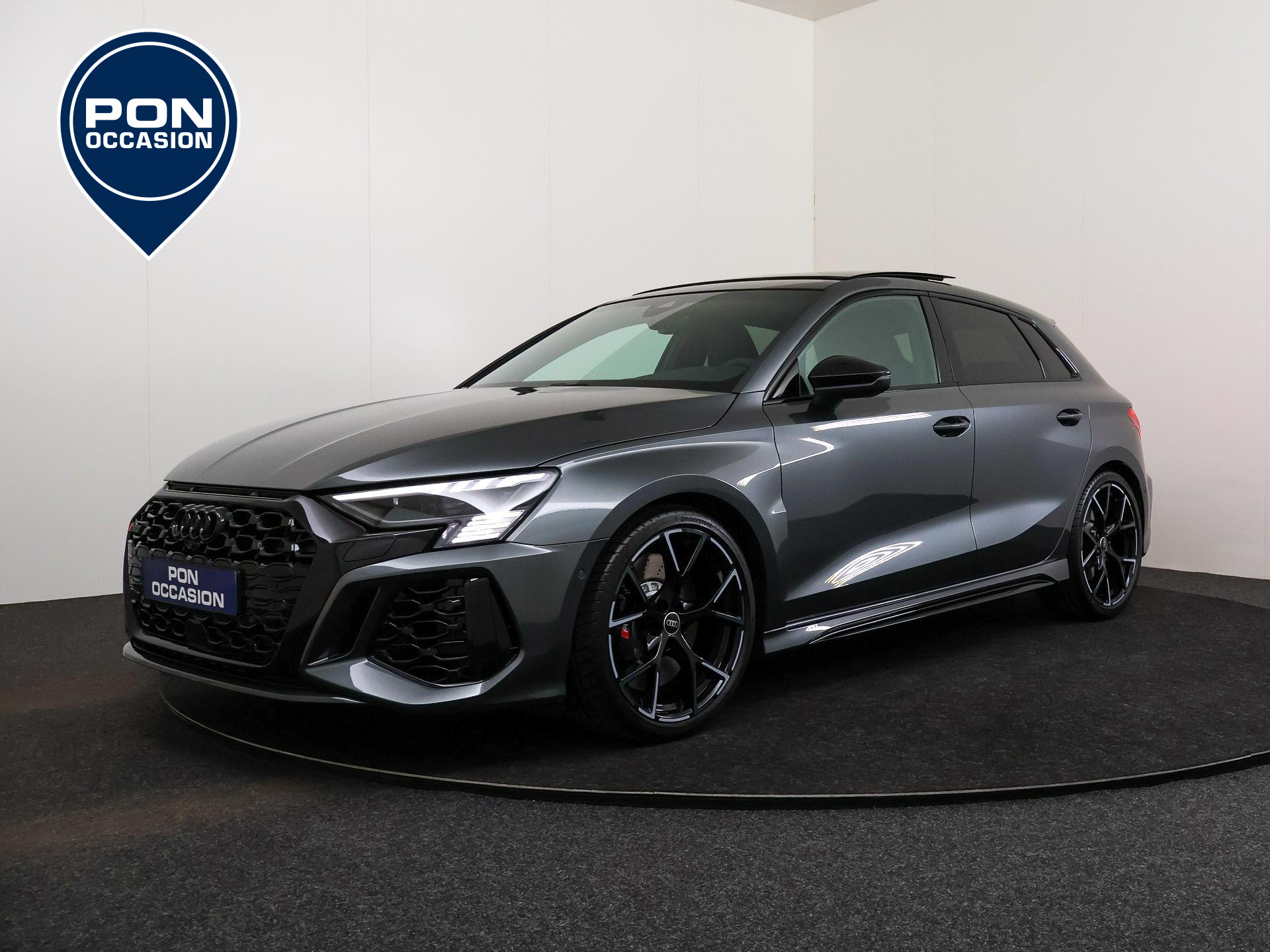 Audi RS3 Sportback 2.5 TFSI 400PK quattro | Pano.dak | RS-Sportuitlaat | Keyless entry | Matrix LED | Adapt. cruise | 19'' | Alcantara stuur | Top view camera | B&O