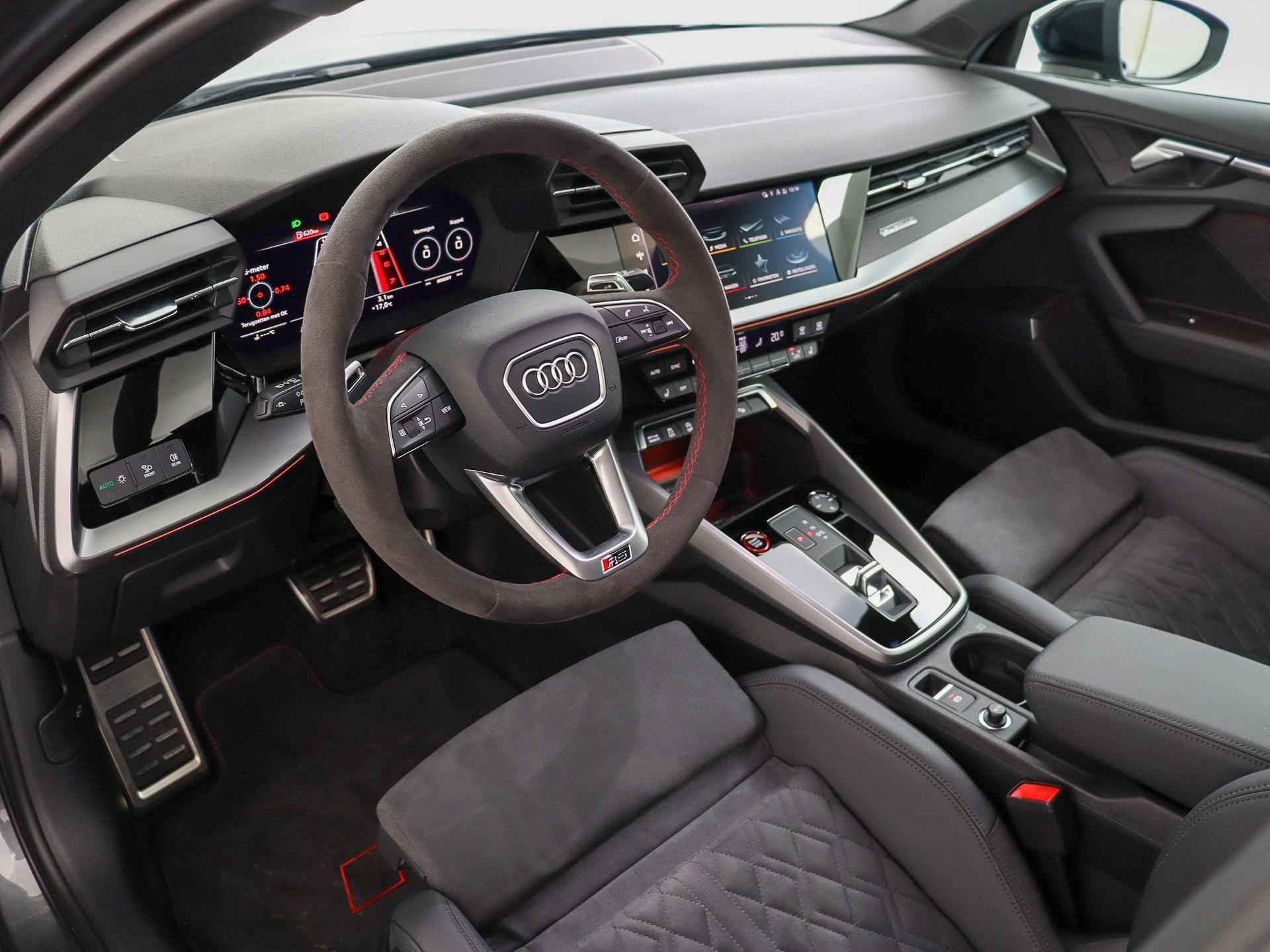 Audi RS3 Sportback 2.5 TFSI 400PK quattro | Pano.dak | RS-Sportuitlaat | Keyless entry | Matrix LED | Adapt. cruise | 19'' | Alcantara stuur | Top view camera | B&O - 2/67