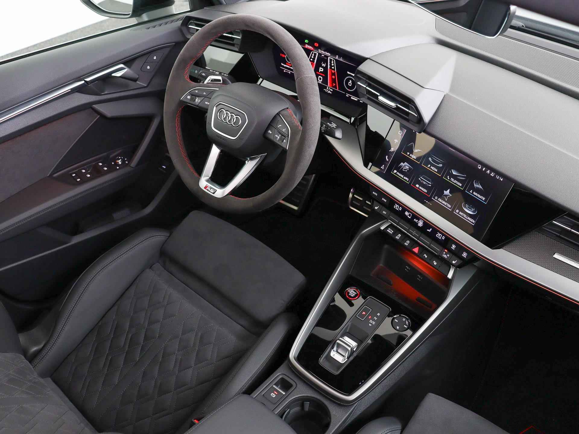 Audi RS3 Sportback 2.5 TFSI 400PK quattro | Pano.dak | RS-Sportuitlaat | Keyless entry | Matrix LED | Adapt. cruise | 19'' | Alcantara stuur | Top view camera | B&O - 4/67