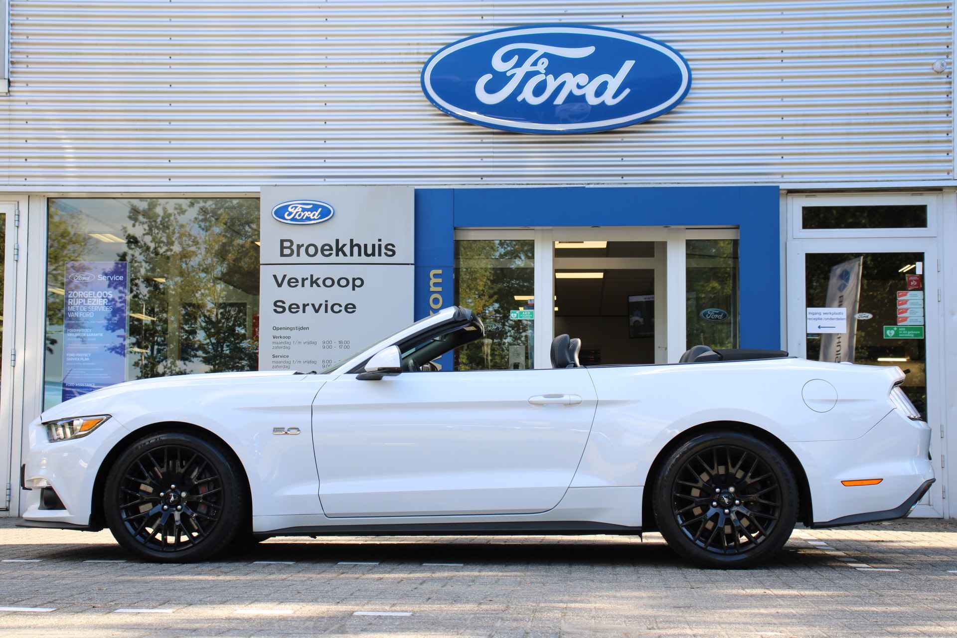 Ford Mustang Cabrio 5.0 V8 GT | DEALER OH! | UNIEKE STAAT! | STOELVERWARMING + KOELING | CUSTOM PACK | LEDER | SHAKER | CAMERA - 3/53