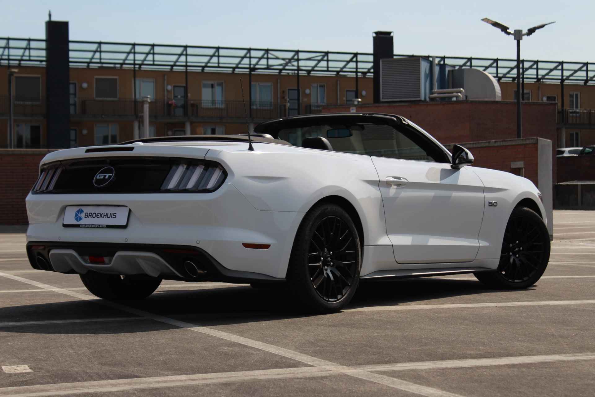 Ford Mustang Cabrio 5.0 V8 GT | DEALER OH! | UNIEKE STAAT! | STOELVERWARMING + KOELING | CUSTOM PACK | LEDER | SHAKER | CAMERA - 34/53