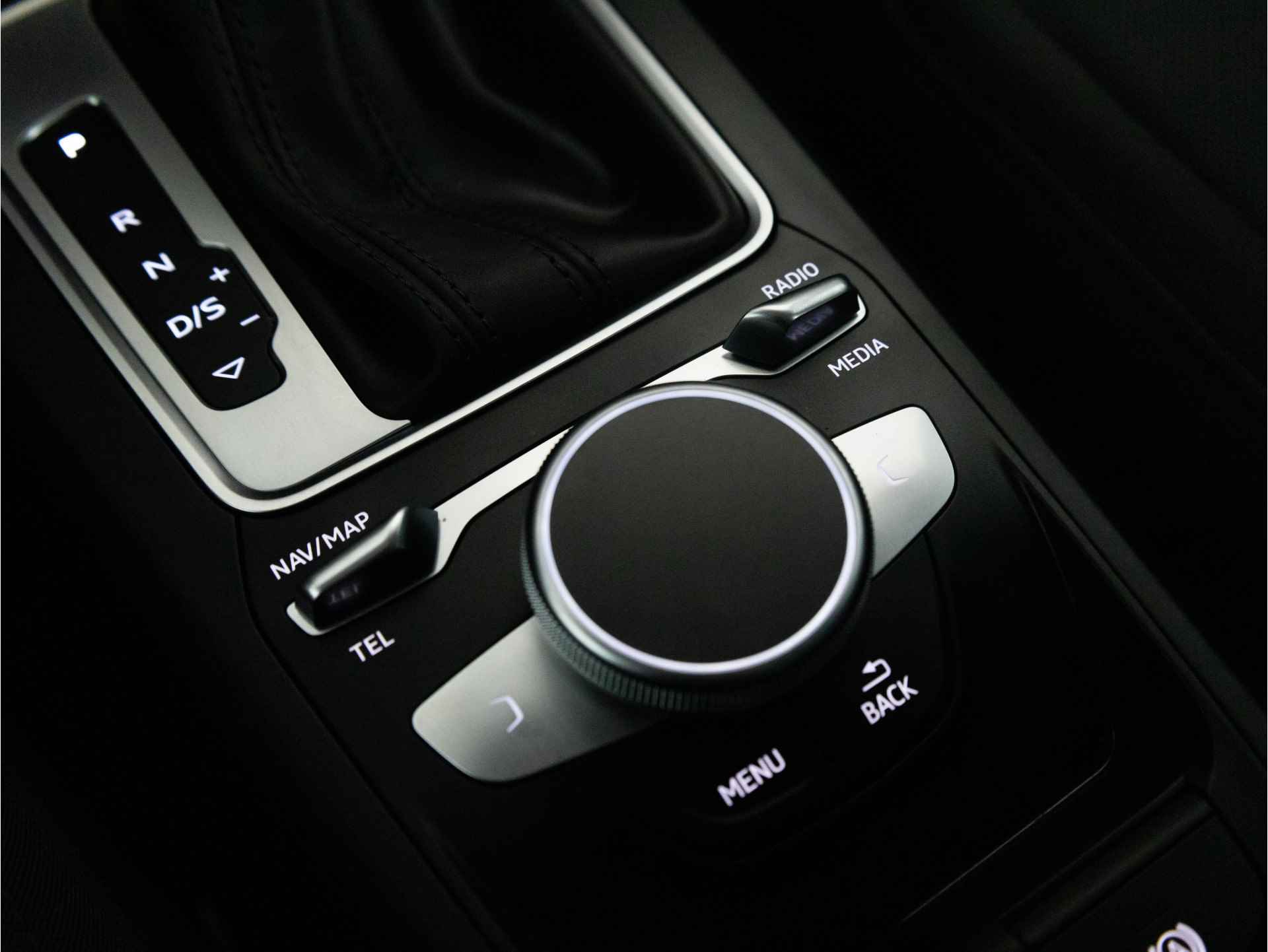 Audi Q2 AUTOMAAT 35 TFSI 150 PK Advanced edition | LED | Achteruitrijcamera | Stoelverwarming | Navigatie Via Smartphone | - 27/39