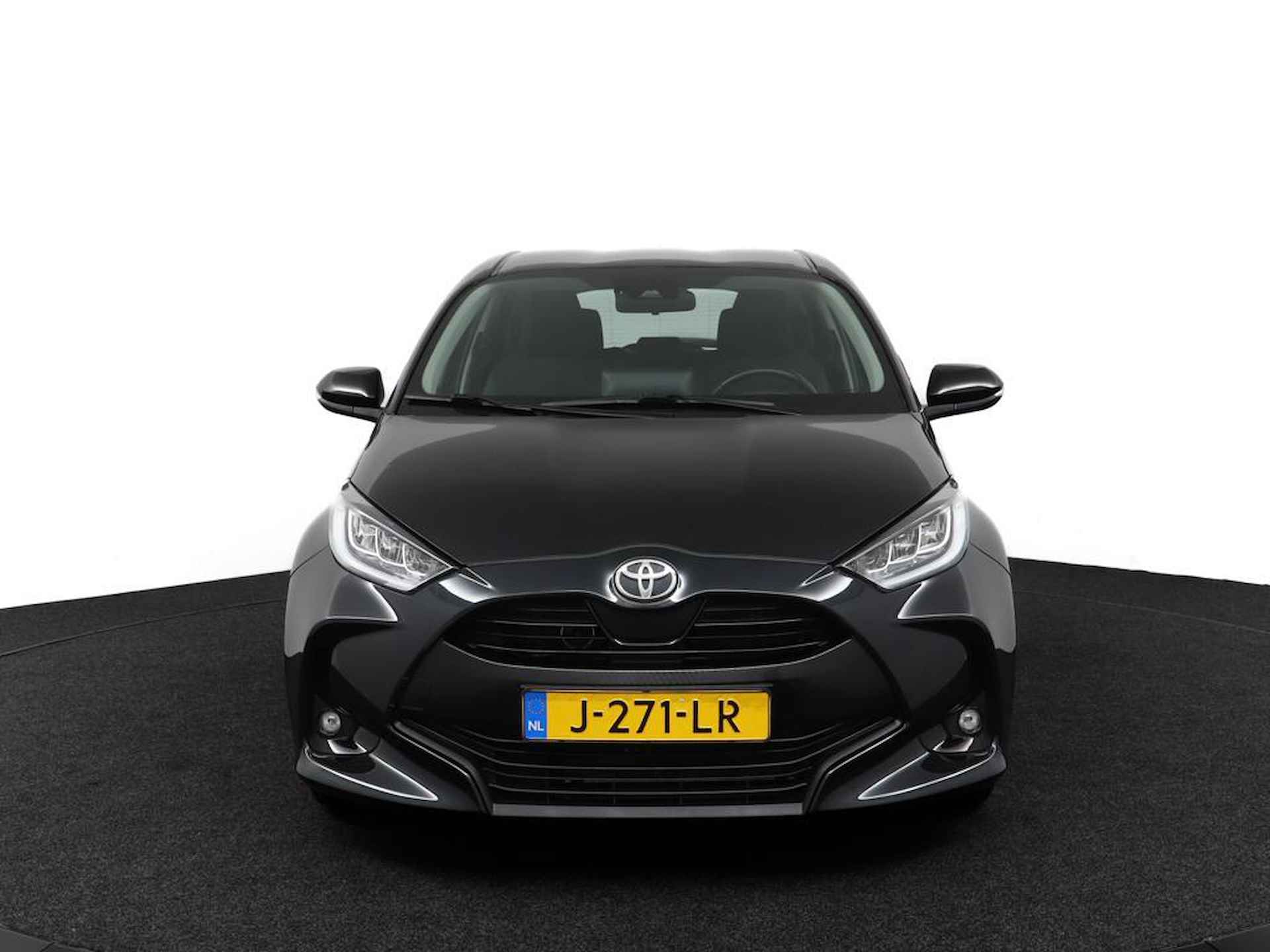 Toyota Yaris 1.5 VVT-i First Edition | Navigatie | Trekhaak | - 16/48