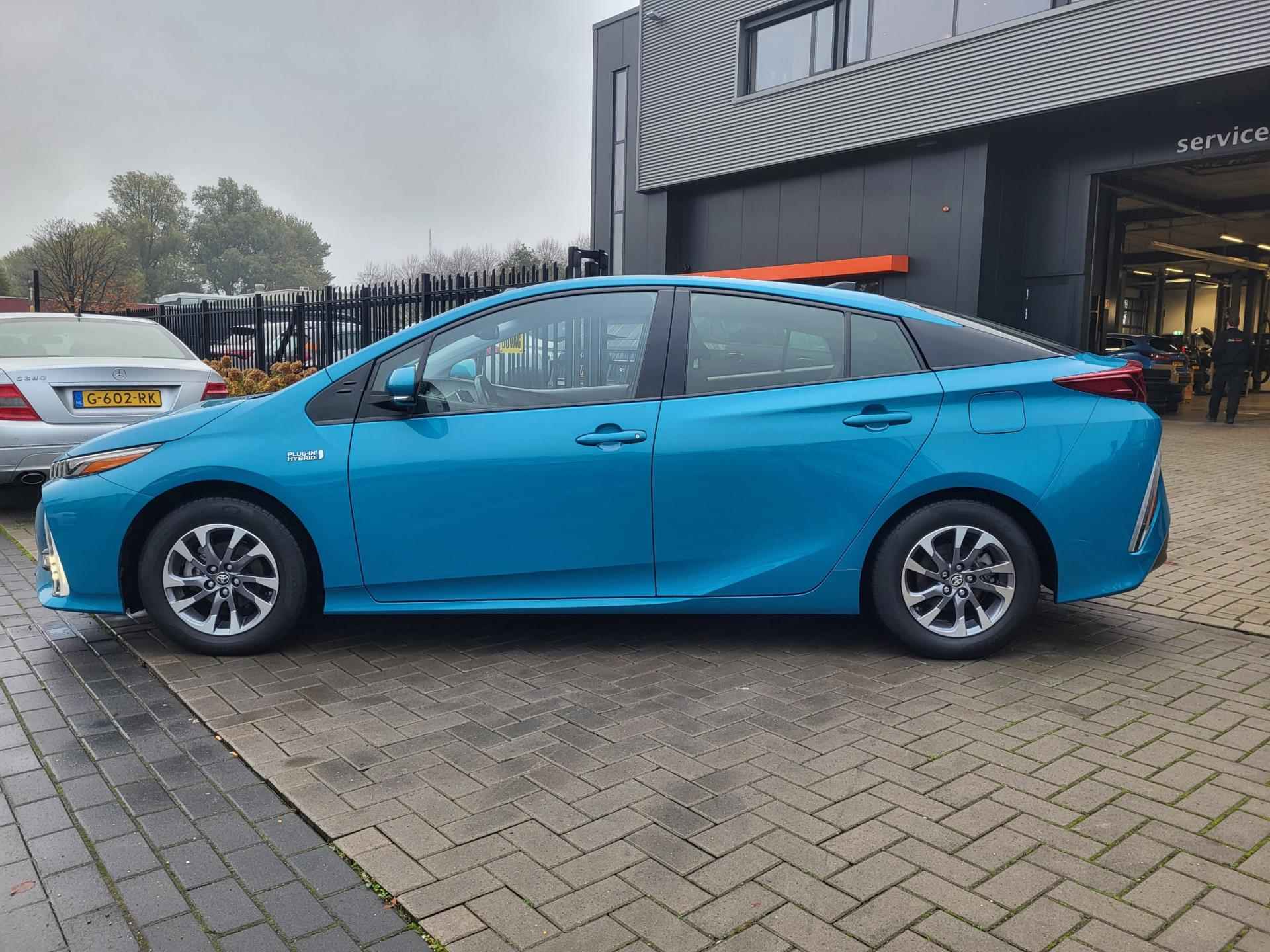 Toyota Prius 1.8 Plug-in Business Plus - 3/34