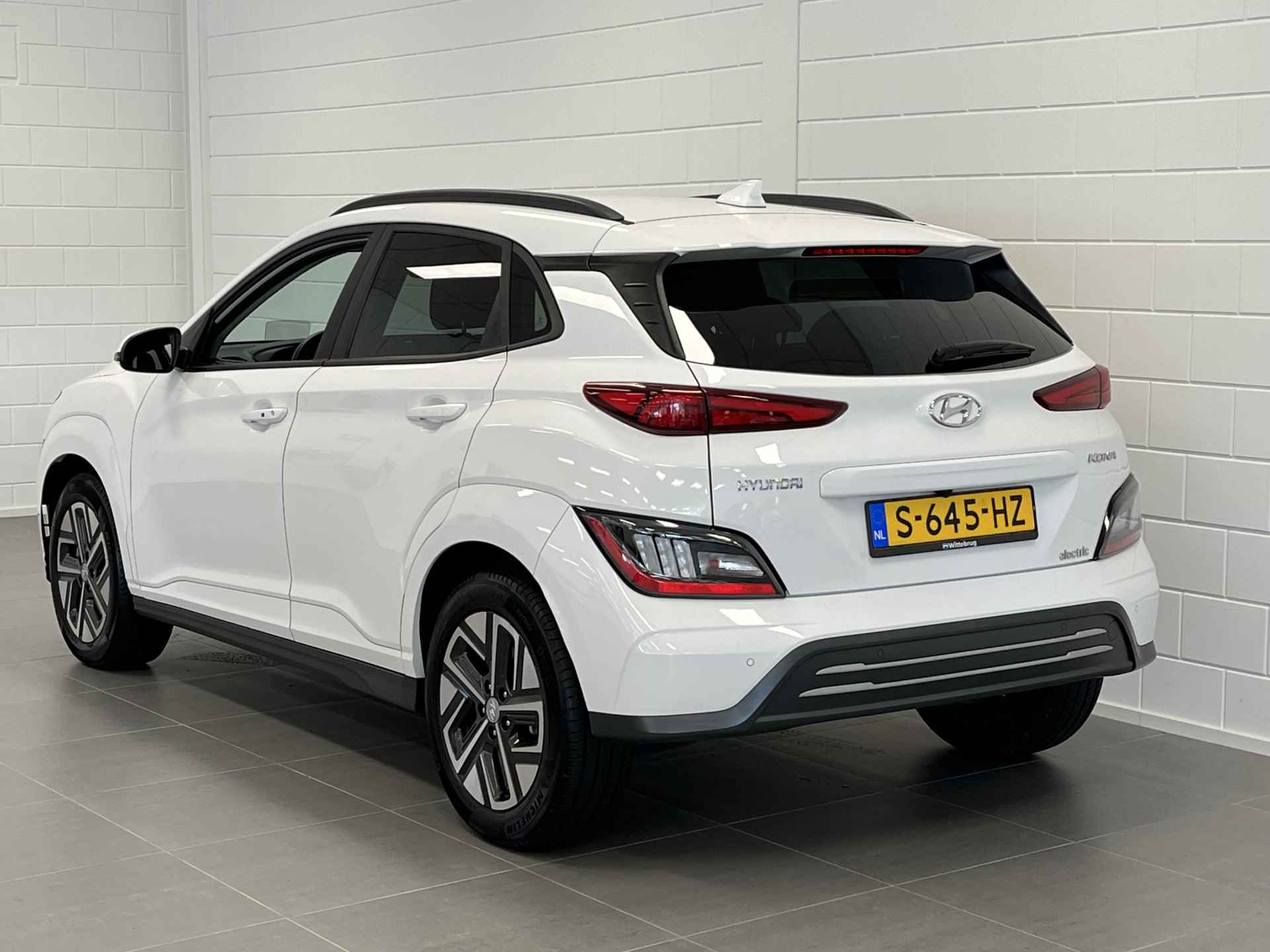 Hyundai KONA EV Fashion 39 kWh 3-FASE LADEN | NAVIGATIE | PARKEERCAMERA | CLIMATE CONTROL - 10/41