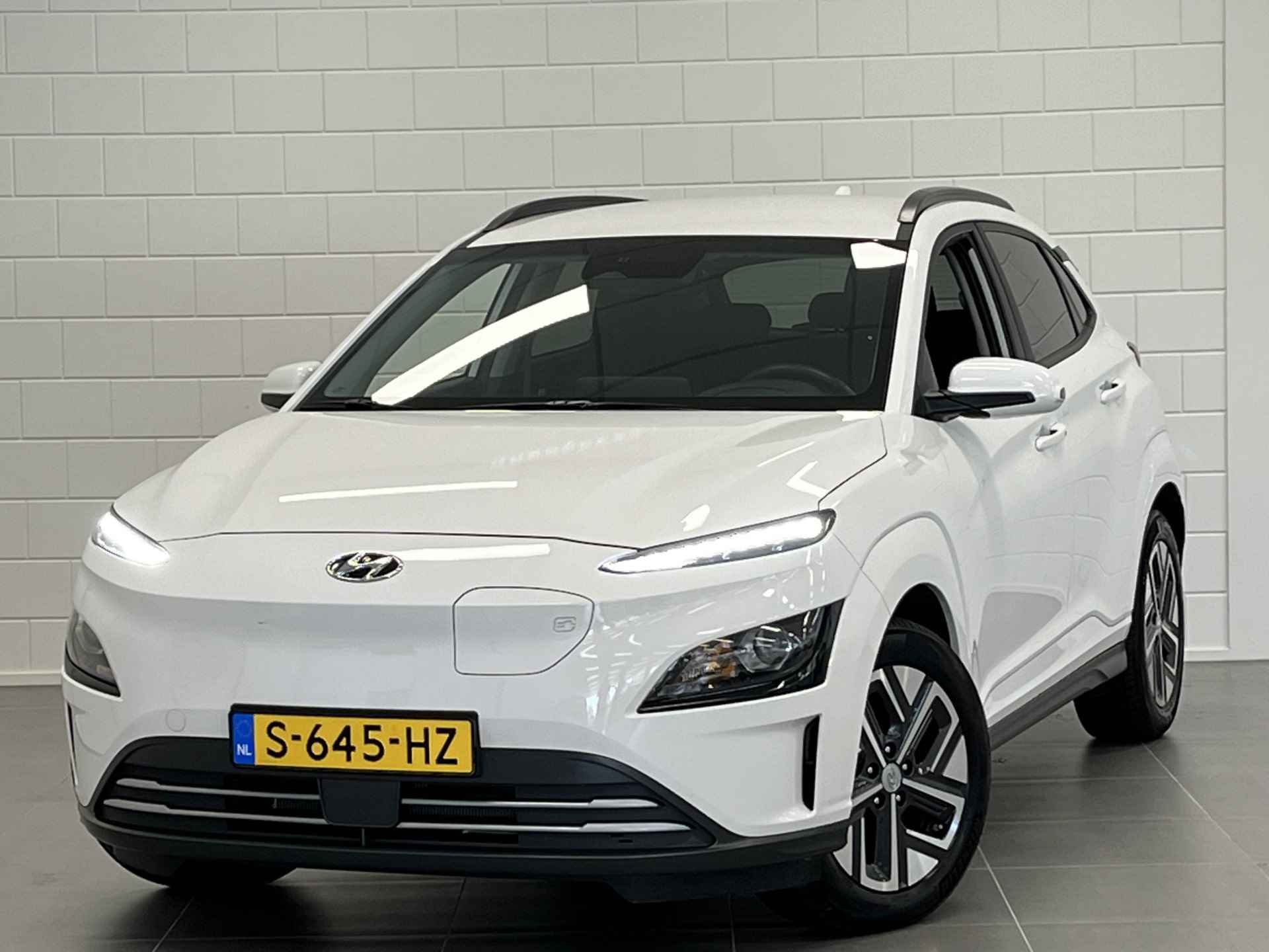 Hyundai KONA EV Fashion 39 kWh 3-FASE LADEN | NAVIGATIE | PARKEERCAMERA | CLIMATE CONTROL - 37/41