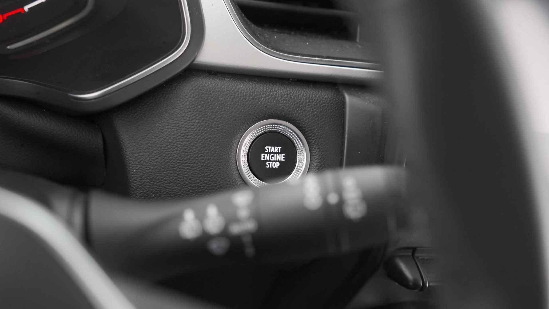 Renault Captur TCe 90 Intens | Camera | Navigatie | Parkeersensoren | Apple Carplay - 29/68