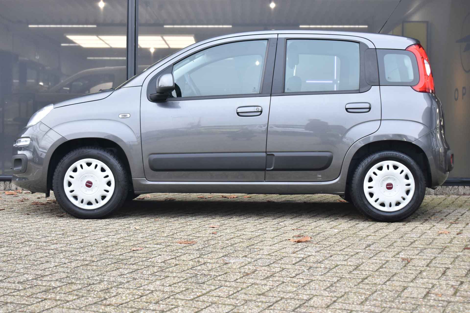 Fiat Panda 0.9 TwinAir Lounge | 1e Eigenaar | Airco | Dealeronderhouden | Winter/Zomerset aanwezig | !! - 4/37