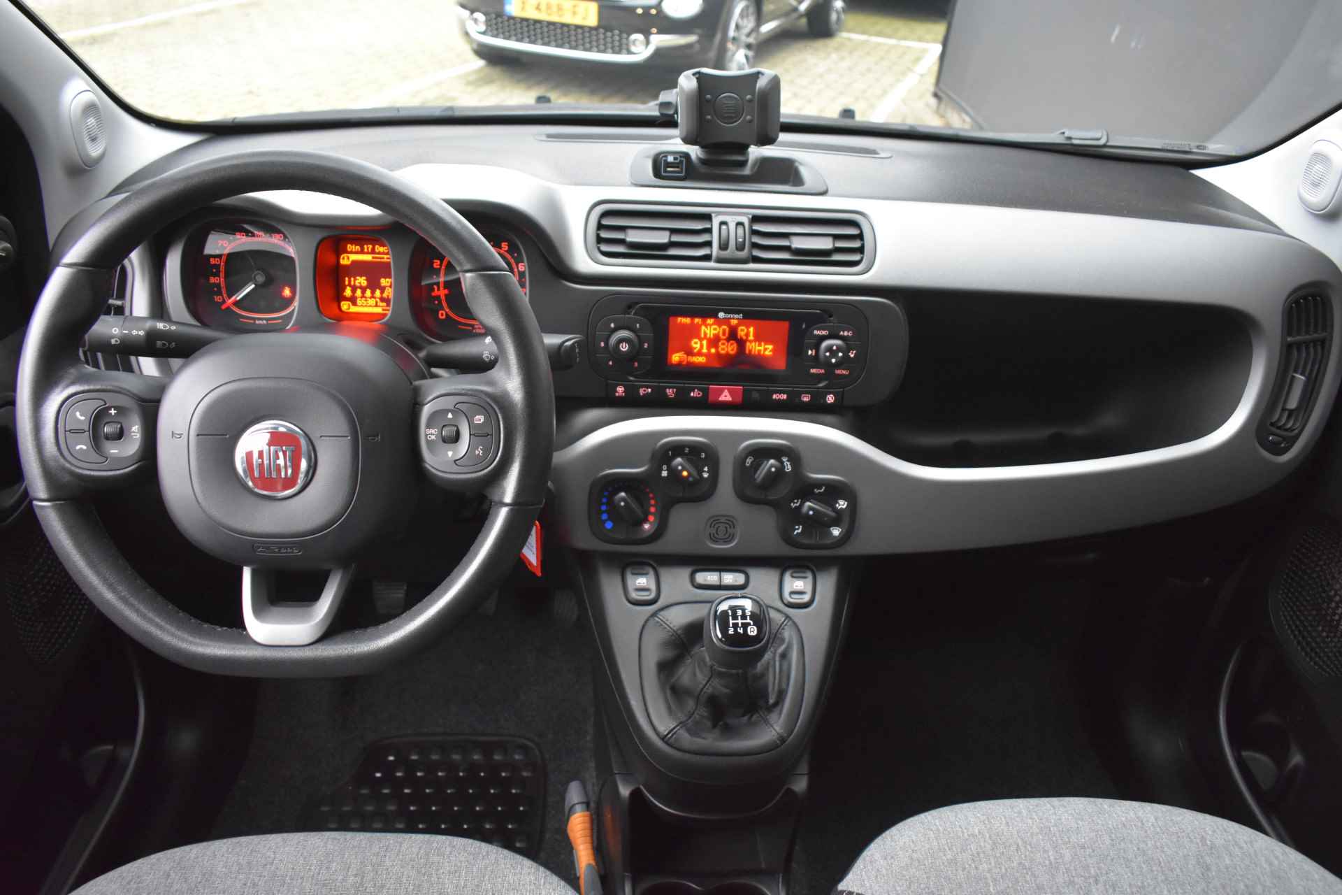 Fiat Panda 0.9 TwinAir Lounge | 1e Eigenaar | Airco | Dealeronderhouden | Winter/Zomerset aanwezig | !! - 11/37