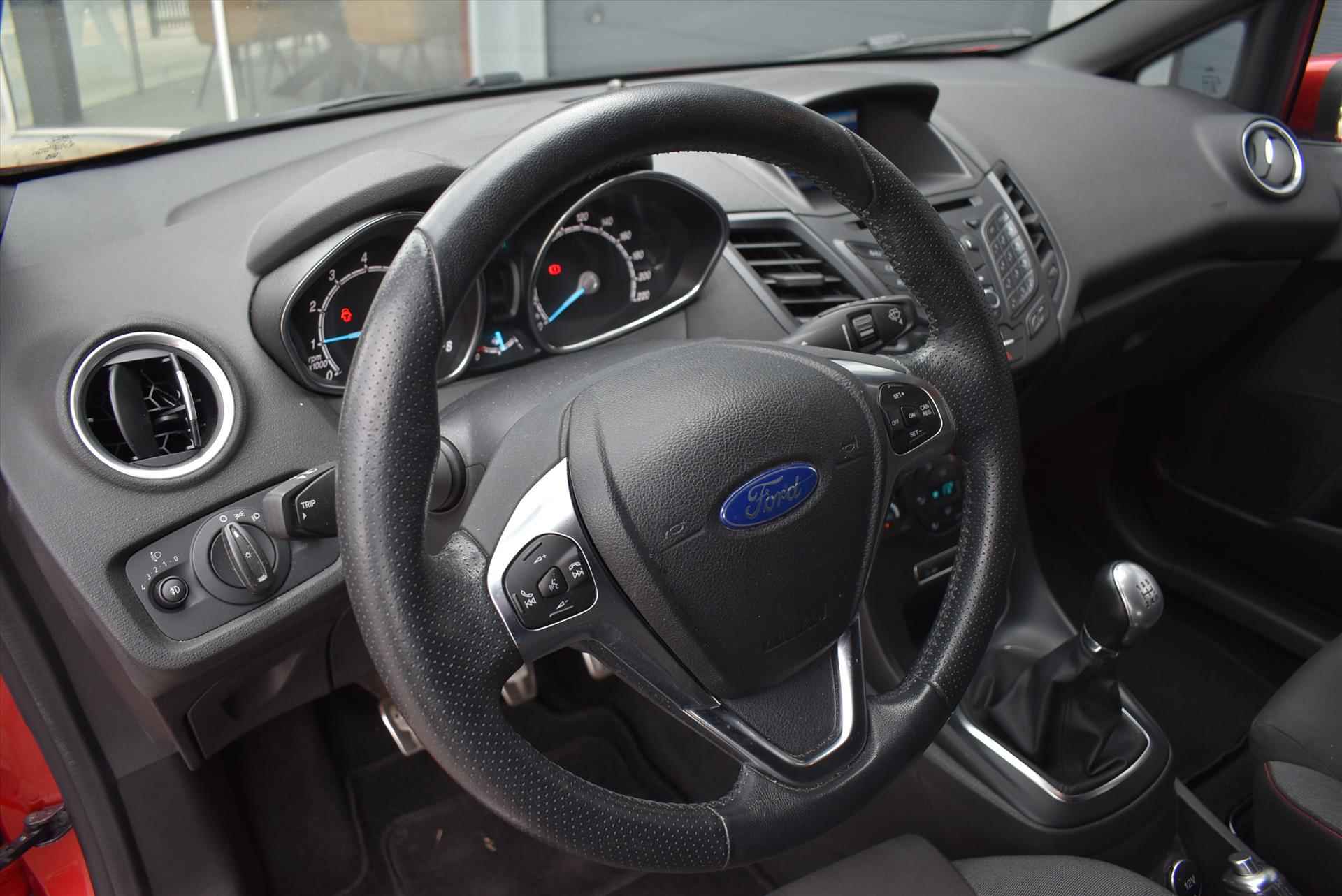 FORD Fiesta 1.0 EcoBoost 100pk ST Line - 19/32