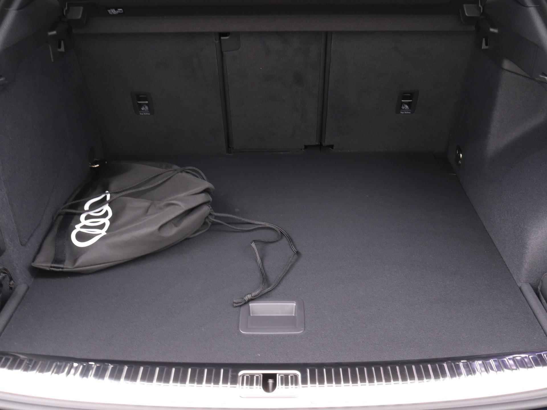 Audi Q3 Sportback 45 TFSI e S Edition 245 PK | Plug-in Hybrid | S-line exterieur | S-line interieur | Navigatie | Climate Control | Stoelverwarming | Adaptive cruise control | - 13/33