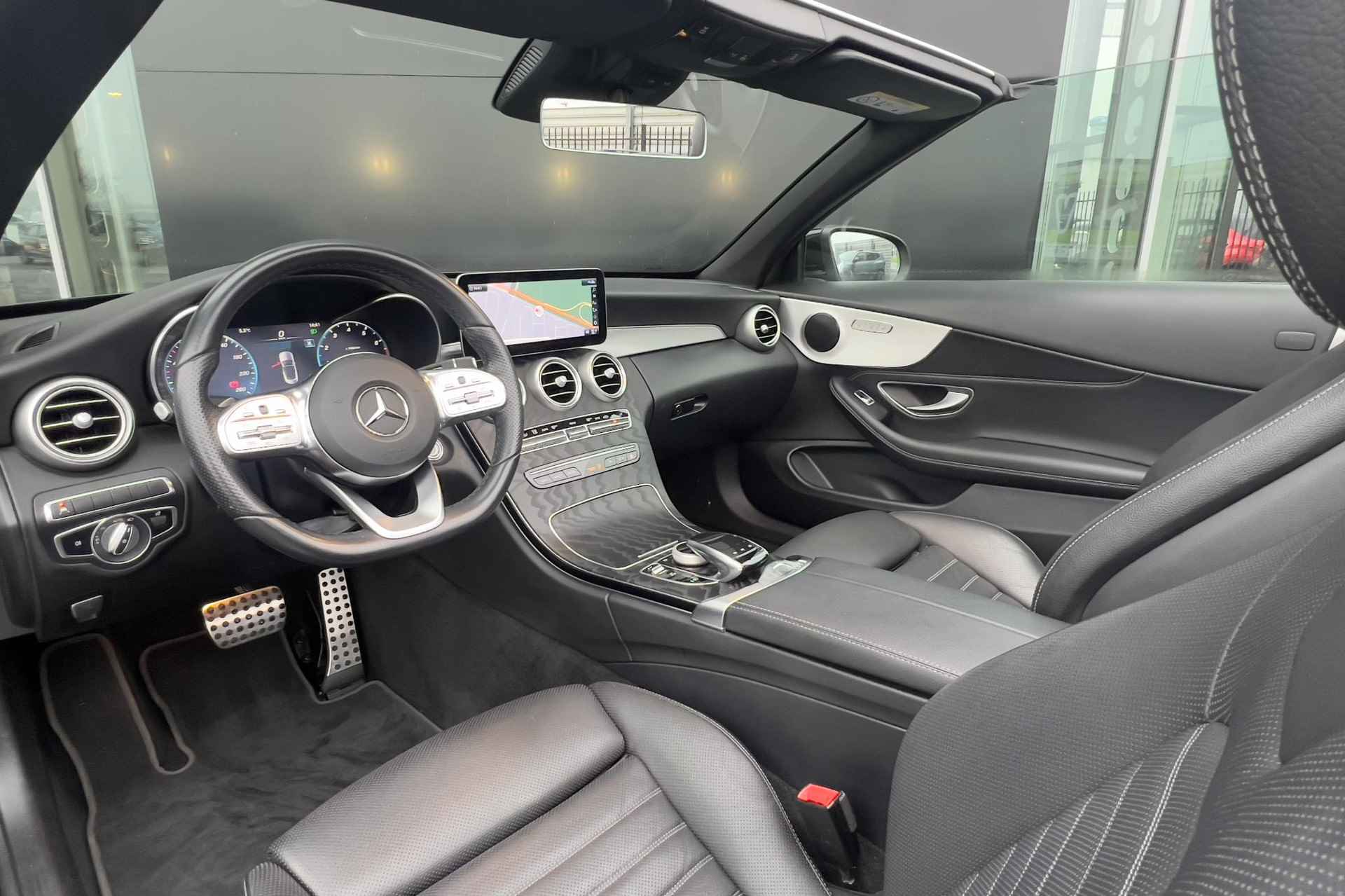 Mercedes-Benz C-klasse C 180 Cabriolet Automaat AMG Line | Stoelventilatie | LED | Sfeerverlichting | Airscarf | Parktronic | Spiegelpakket | Zitcomfortpakket - 3/25