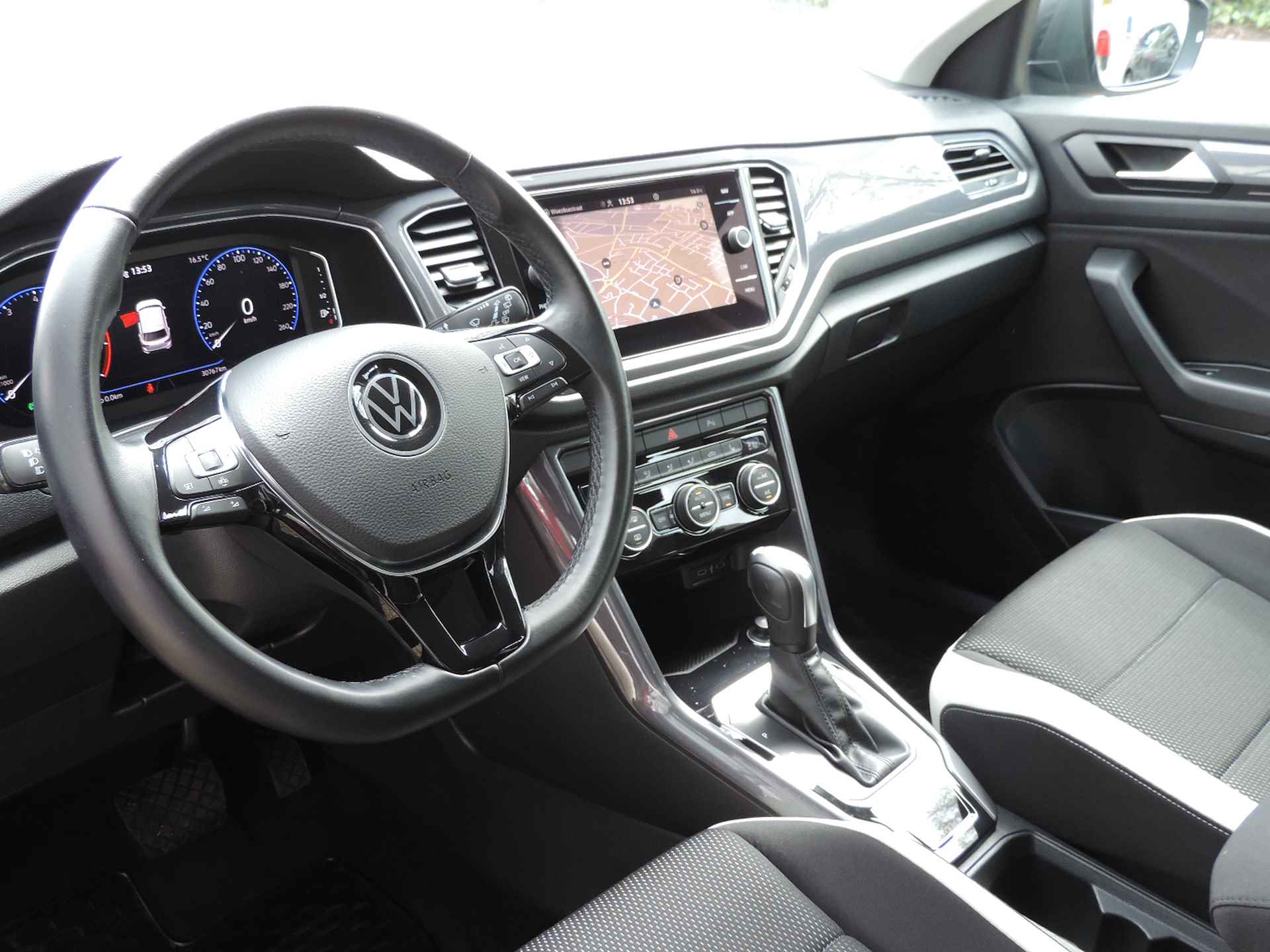 Volkswagen T-Roc 1.5 TSI 150PK Sport DSG -  Camera | CarPlay | Dodehoek | Virtual | LED | ACC - 2/44