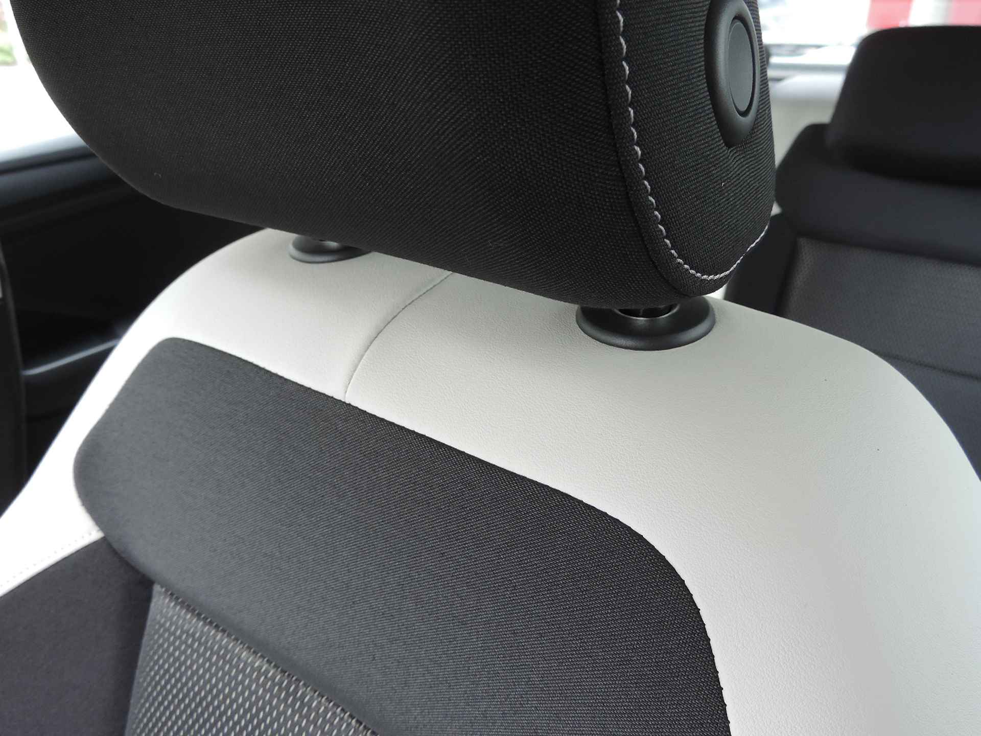 Volkswagen T-Roc 1.5 TSI 150PK Sport DSG -  Camera | CarPlay | Dodehoek | Virtual | LED | ACC - 30/44