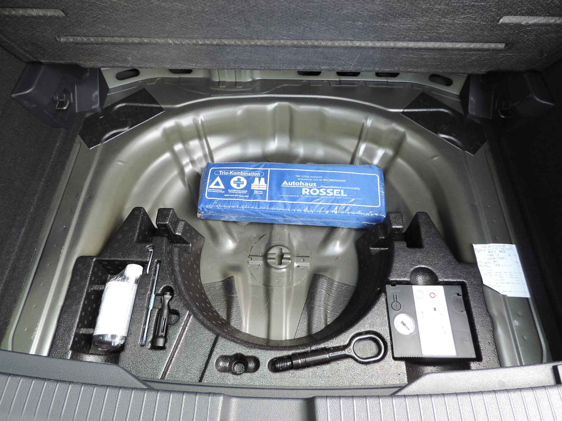Volkswagen T-Roc 1.5 TSI 150PK Sport DSG -  Camera | CarPlay | Dodehoek | Virtual | LED | ACC - 38/44