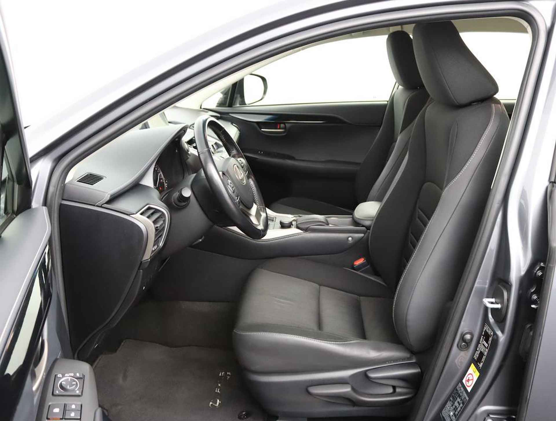 Lexus NX 300h AWD Business Line | Navigatie | Adaptive Cruise Control | - 17/55