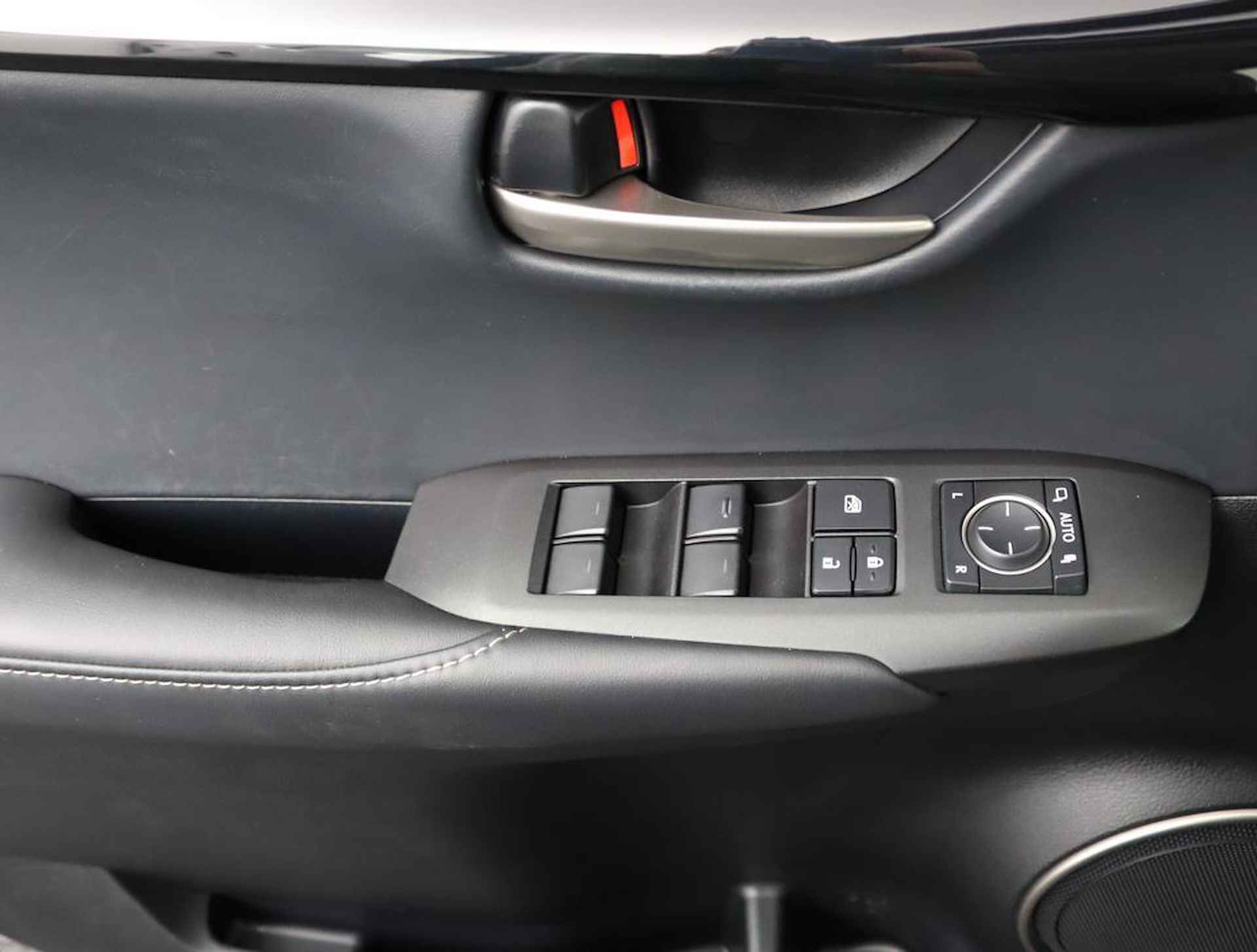 Lexus NX 300h AWD Business Line | Navigatie | Adaptive Cruise Control | - 28/55