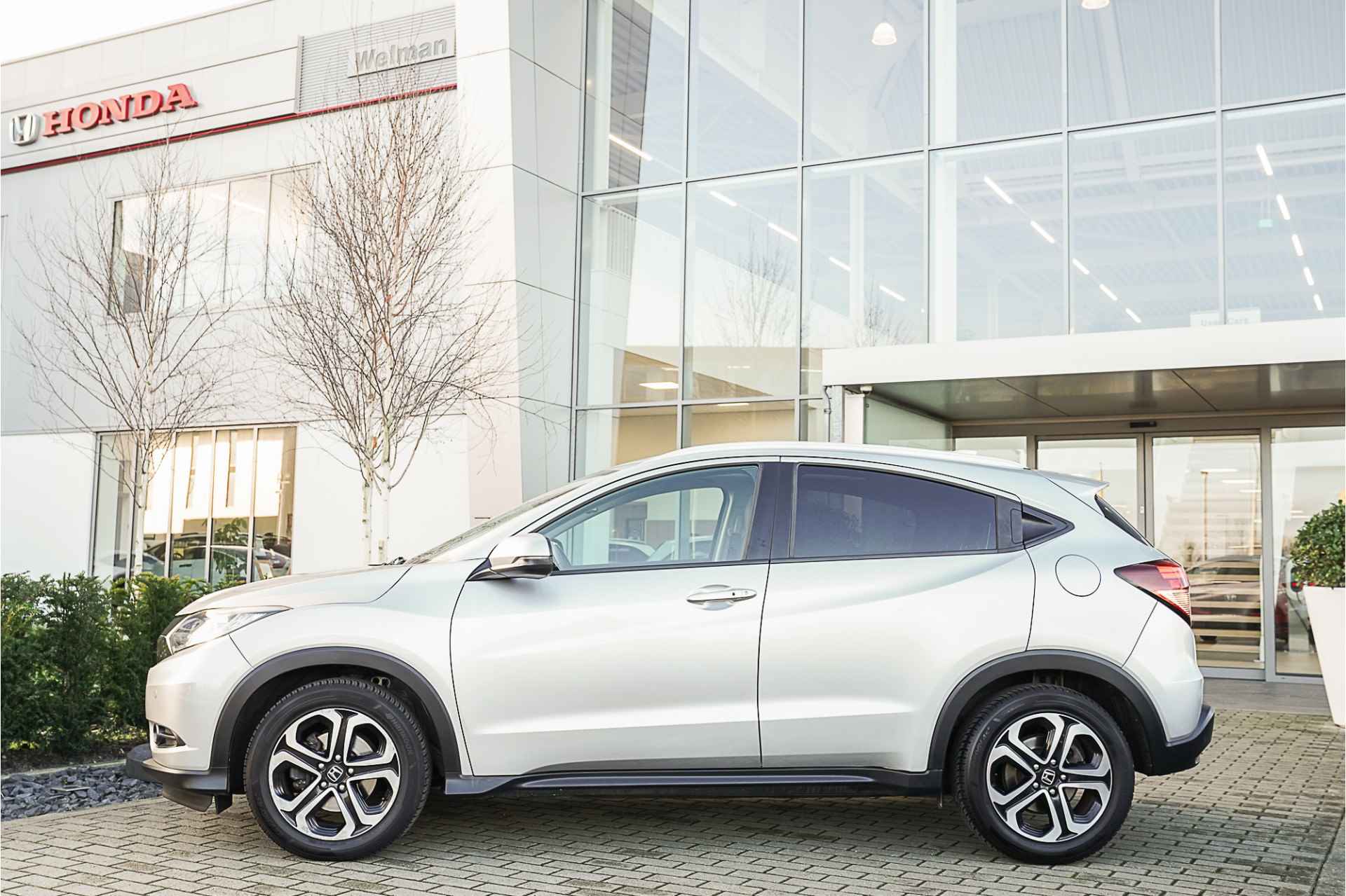 Honda HR-V 1.5i V-TEC EXECUTIVE - PANORAMADAK - TREKHAAK - NAVIGATIE - ALL WEATHERS - 51/54