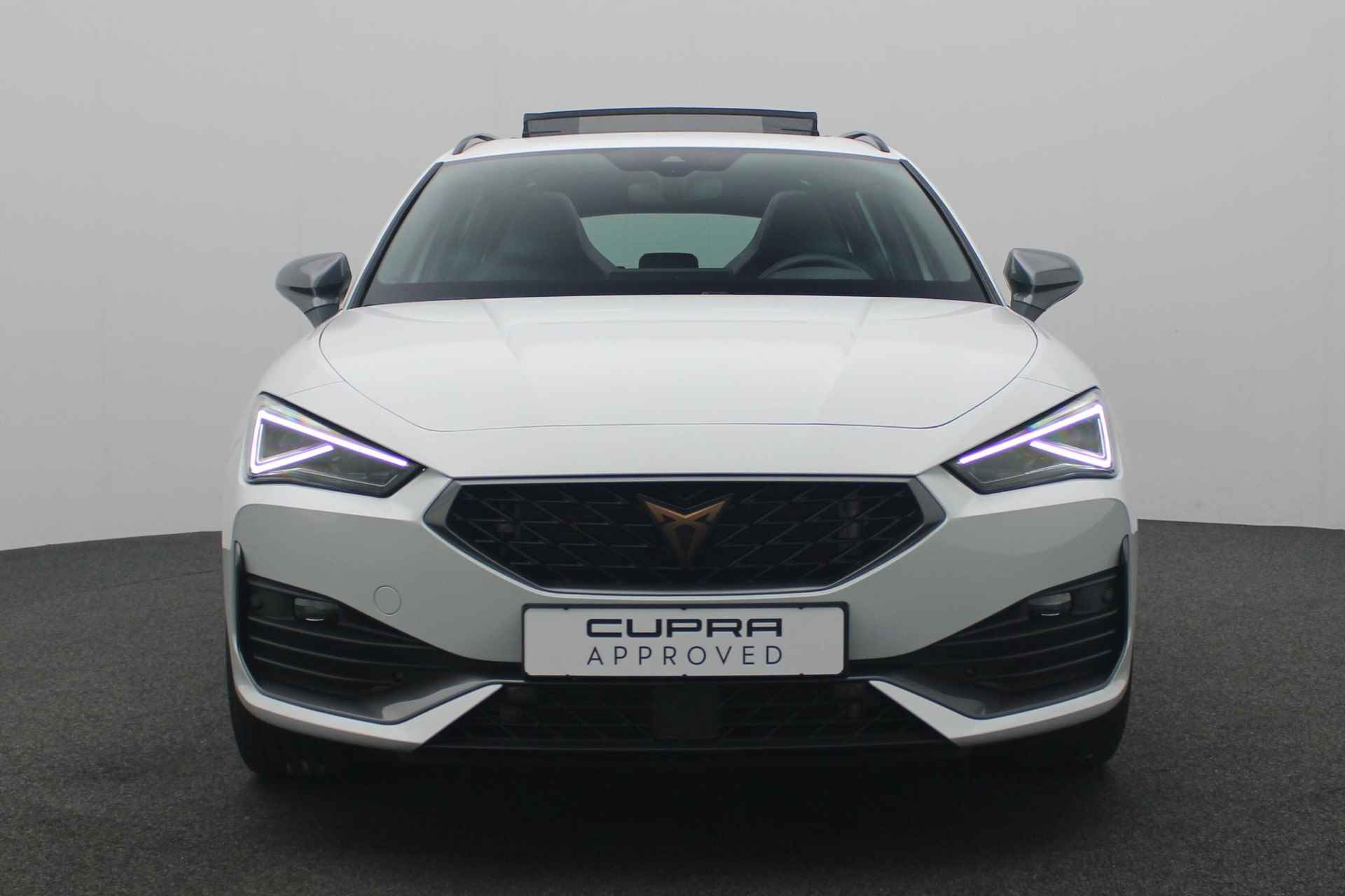 CUPRA Leon Sportstourer 1.4 245PK DSG e-Hybrid VZ Performance | Pano | Matrix LED | Adaptief onderstel | Geheugenstoel | Camera | Navi | Stuur-/stoelverwarming | Sportonderstel | ACC | Keyless - 18/42