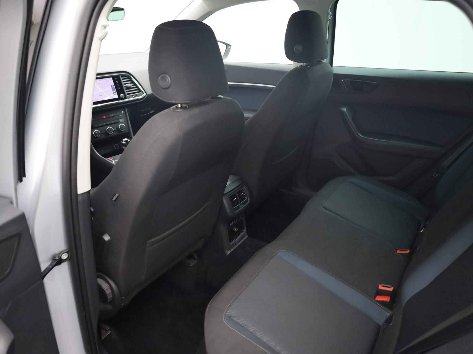 SEAT Ateca 1.0 EcoTSI Style Business Intense · Navigatie · Parkeersensoren + camera · Cruise control - 18/40