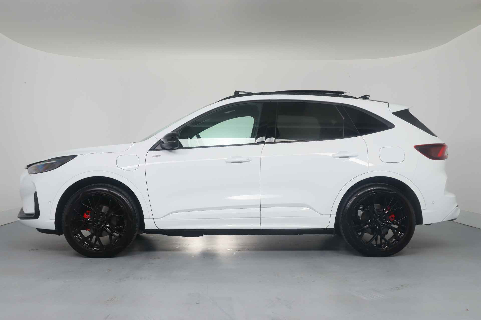 Ford Kuga 2.5 PHEV ST-Line X | Snel Leverbaar! | Black Pack | Wegklapbare Trekhaak | Panoramadak | Technology Pack | Winter Pack | 20 Inch - 23/45