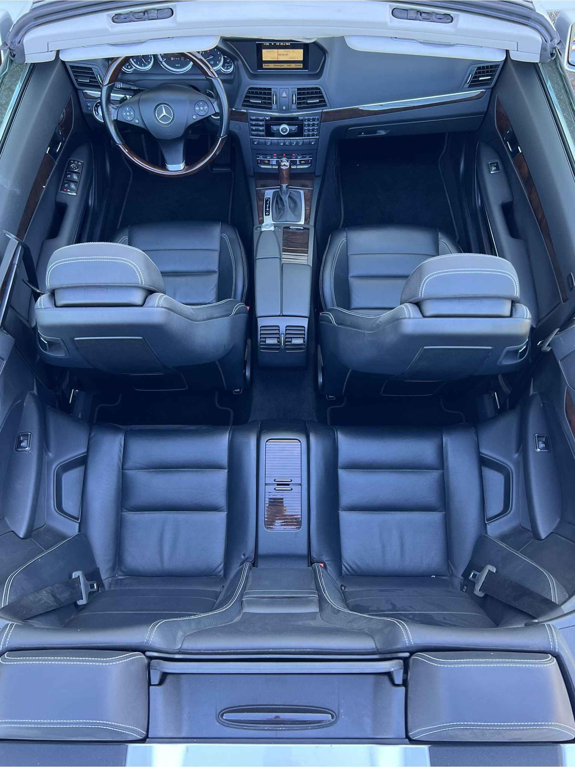 Mercedes-Benz E-Klasse Cabrio 200 CGI Elegance Automaat Leder Cruisecontrol PTS Spiegelpakket  Aircap Airscarf  ECC Stoelverwarming  17"all velgen - 12/21